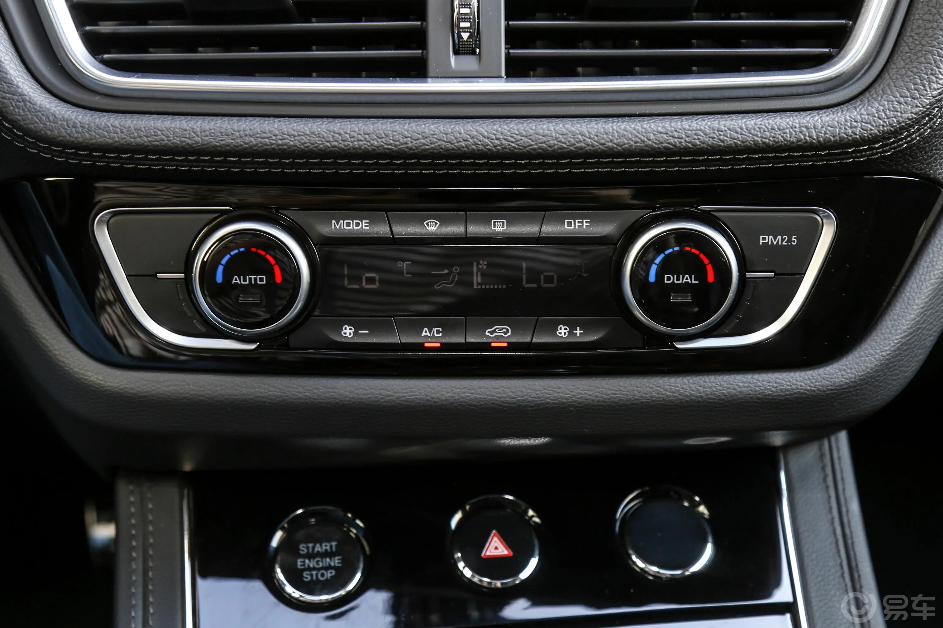 众泰T600运动版 1.8T 双离合 尊享版空调