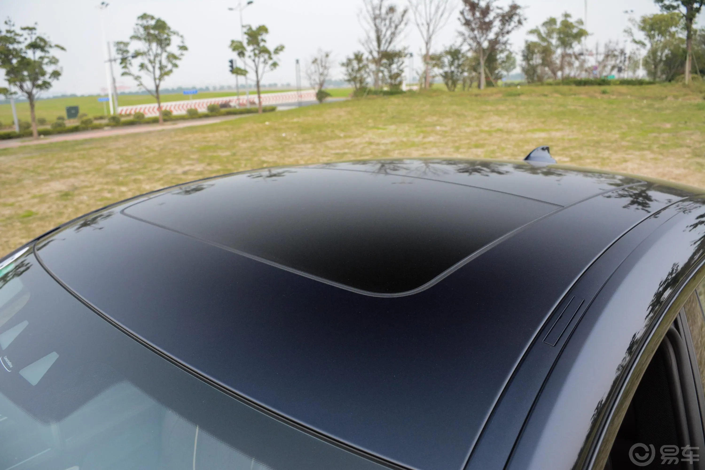 宝马6系GT640i xDrive M运动套装天窗