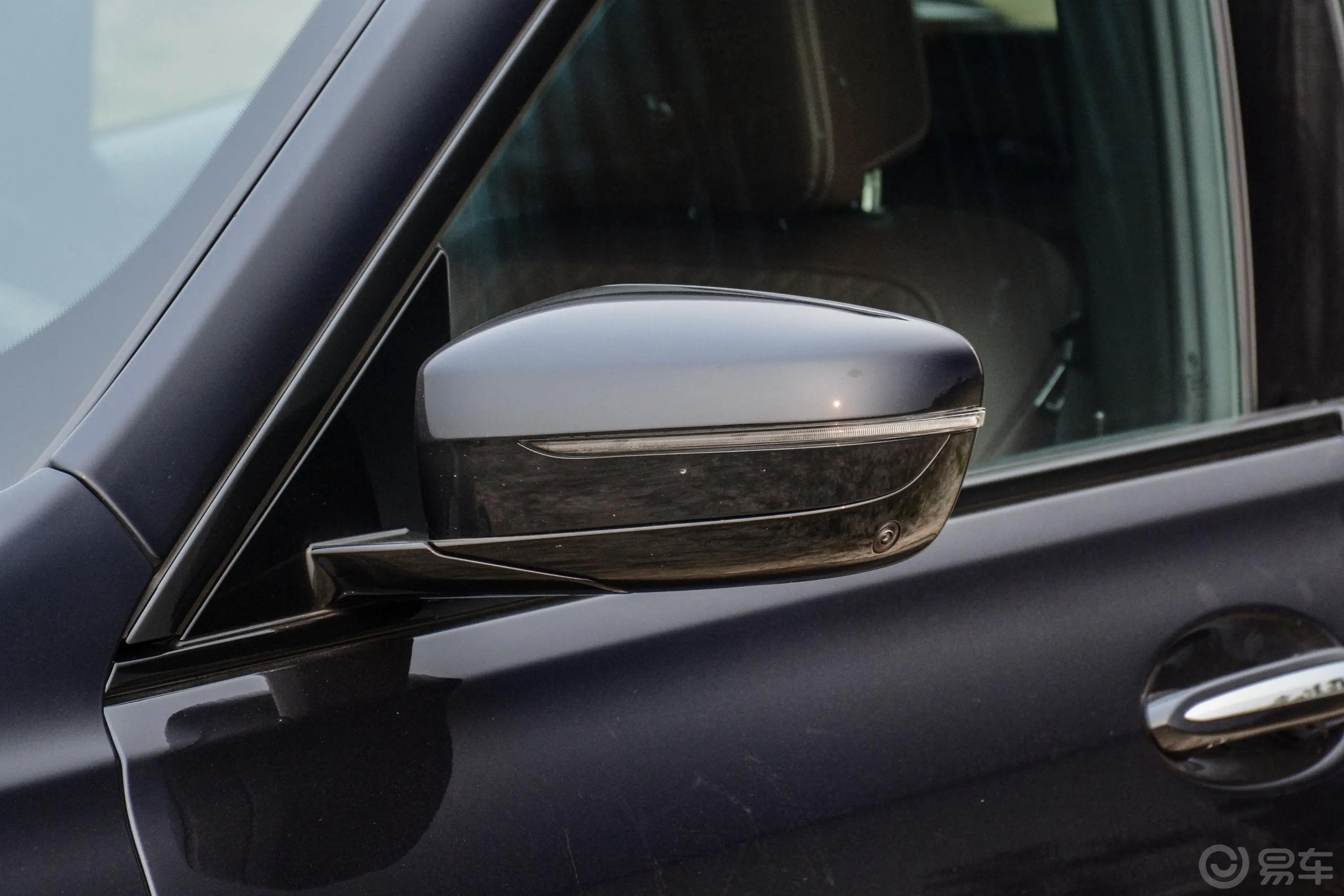 宝马6系GT640i xDrive M运动套装主驾驶后视镜背面