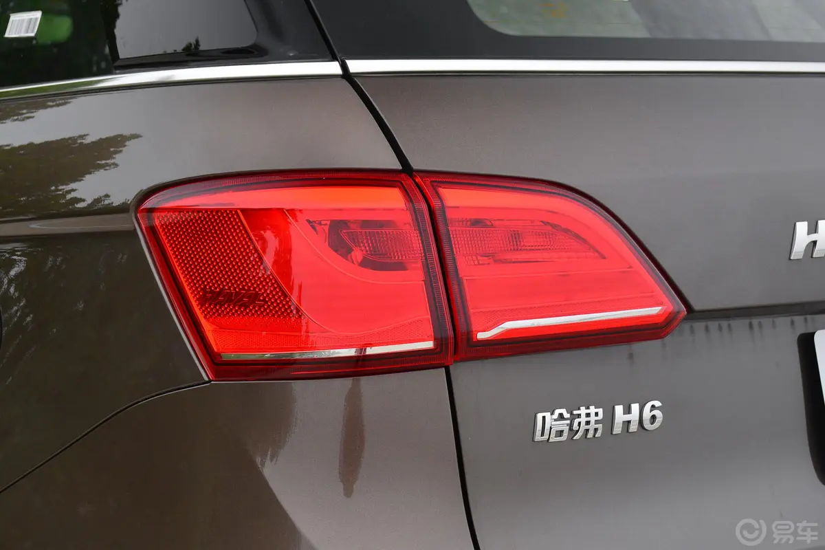 哈弗H6 Coupe蓝标 2.0T 双离合 两驱 精英版外观