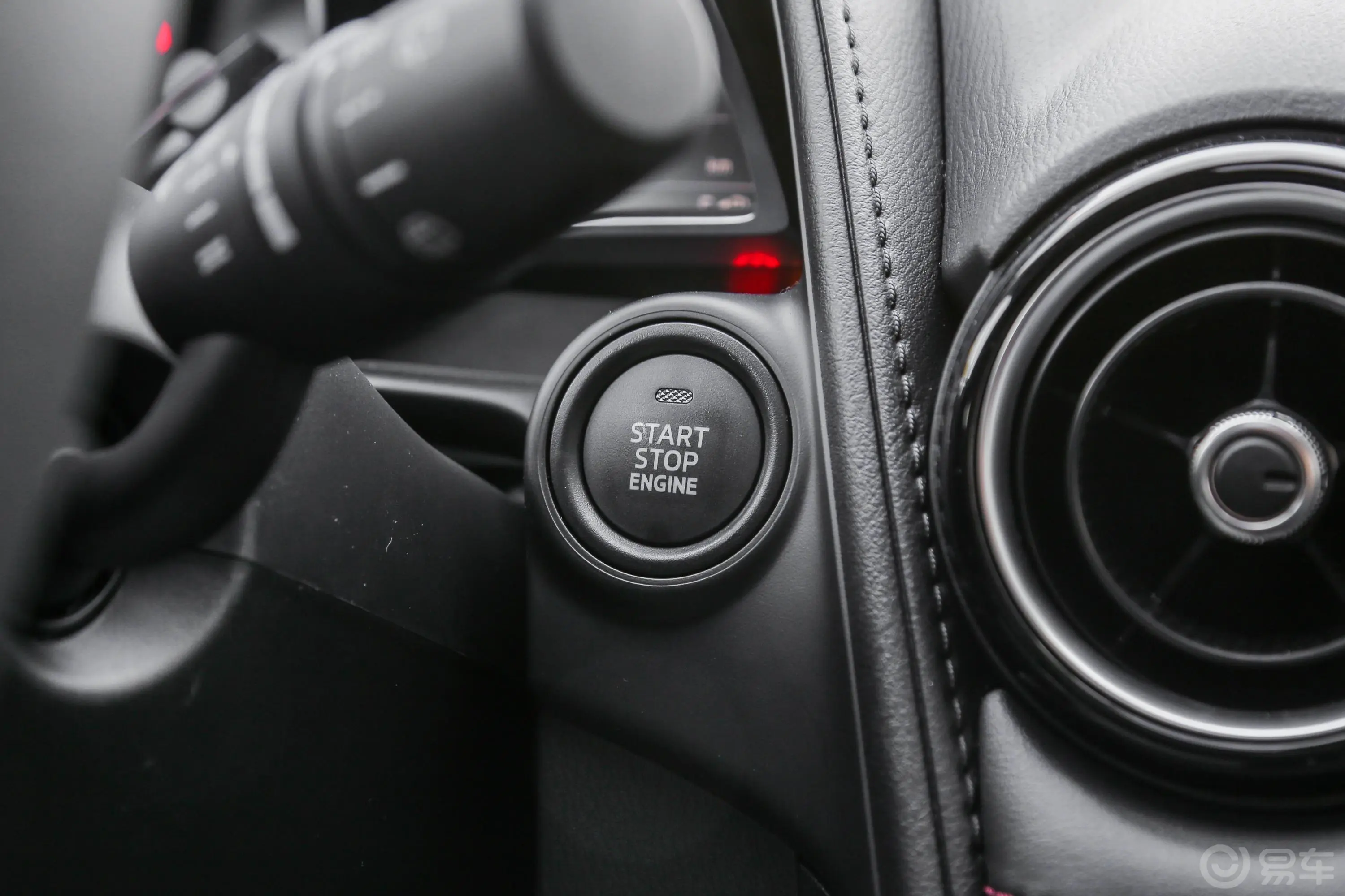 马自达CX-32.0L 手自一体 尊贵版钥匙孔或一键启动按键