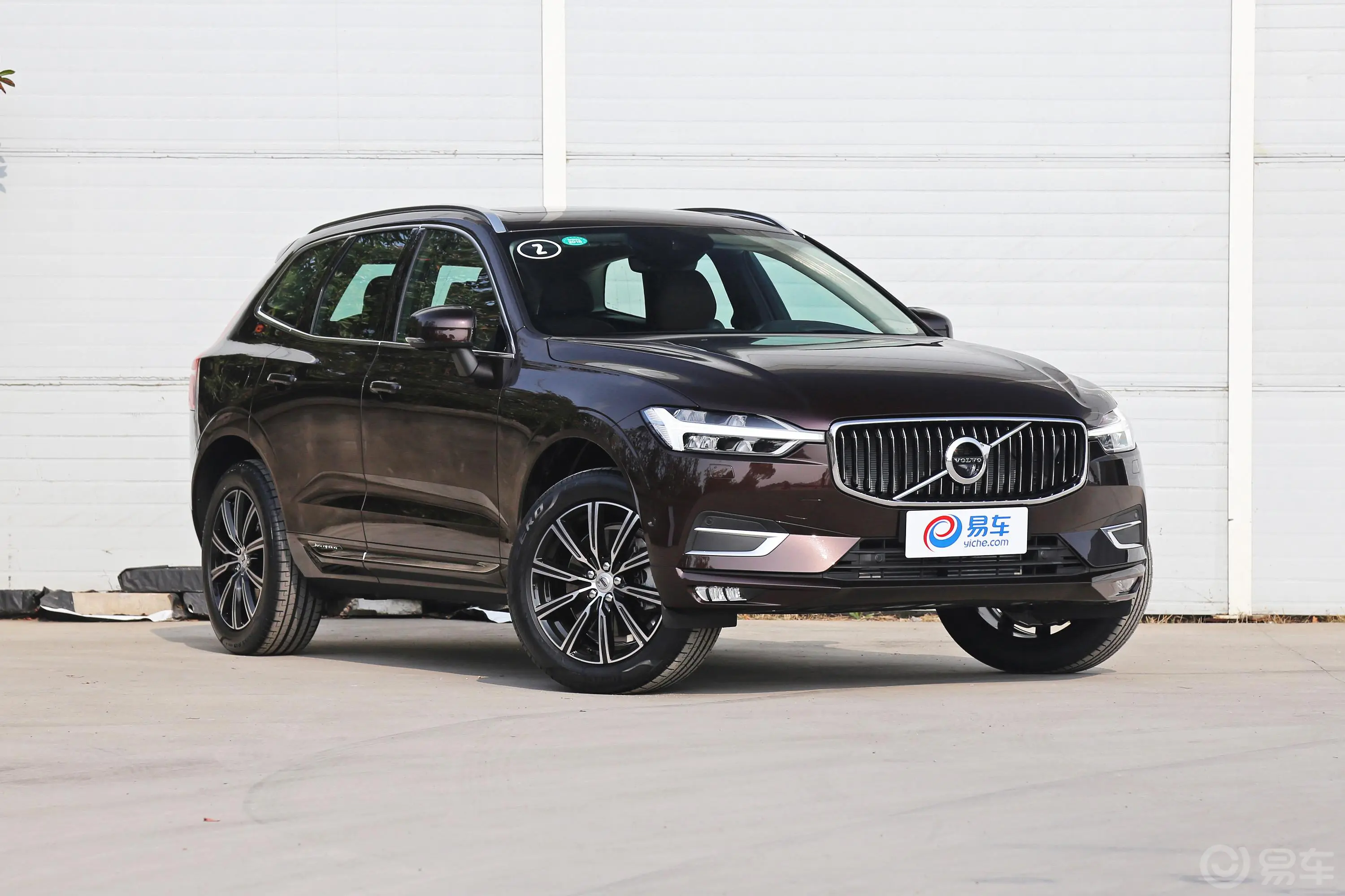 沃尔沃XC60T5 四驱 智雅豪华版侧前45度车头向右水平