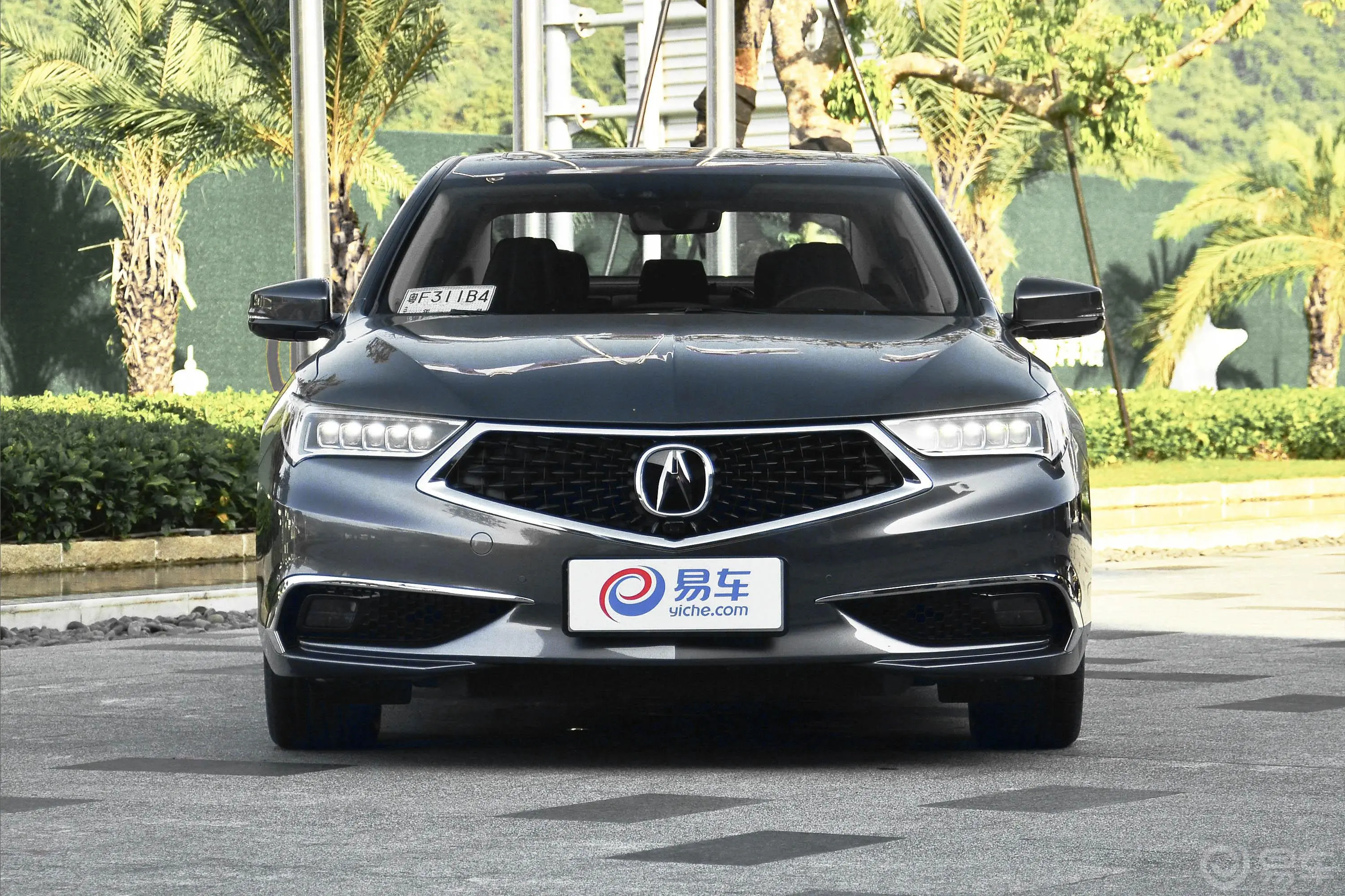 讴歌TLX-L2.4L 钻享版外观