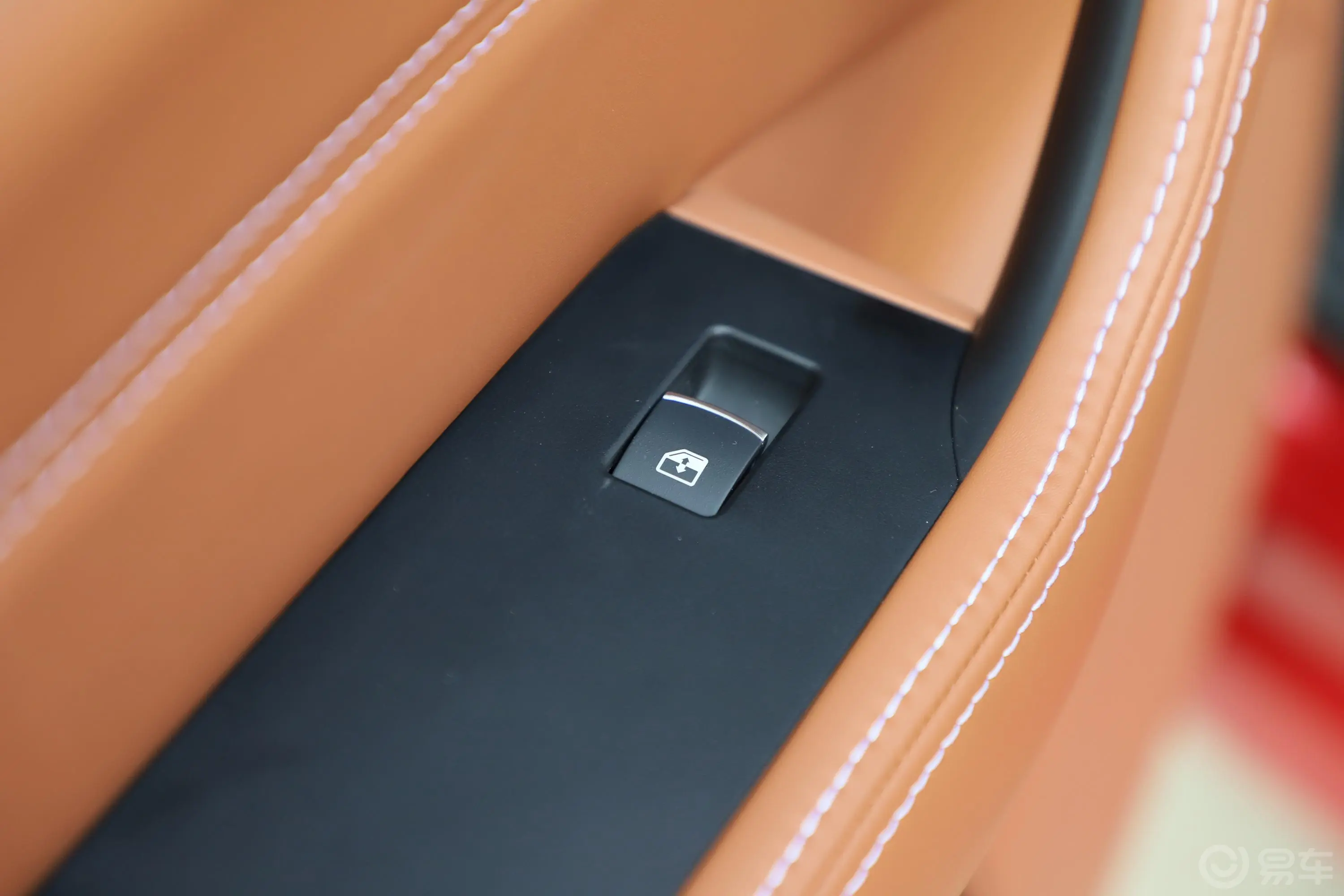 幻速S71.5T 手自一体 尊享版后车窗调节