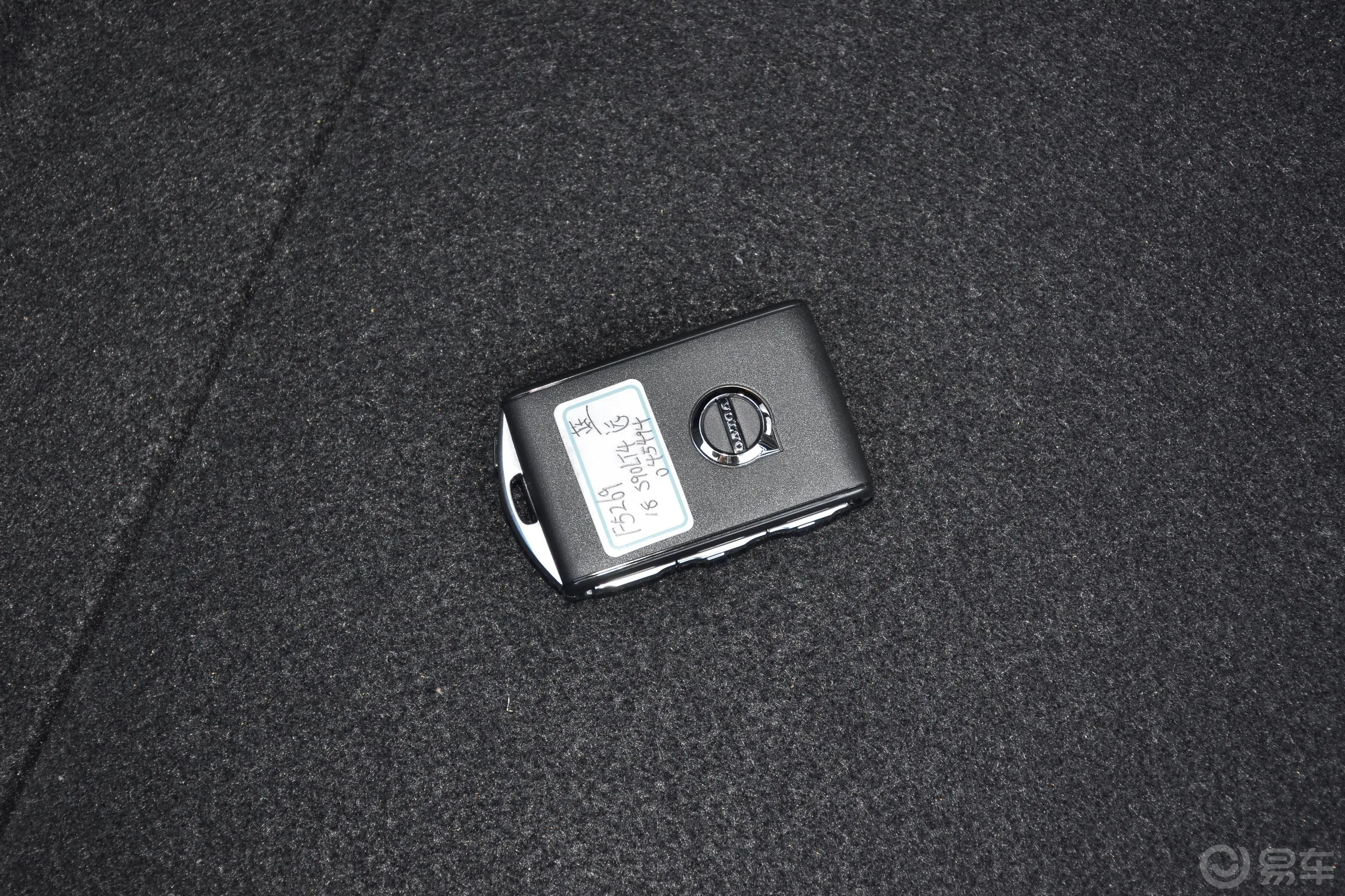 沃尔沃S90T4 智远版钥匙正面