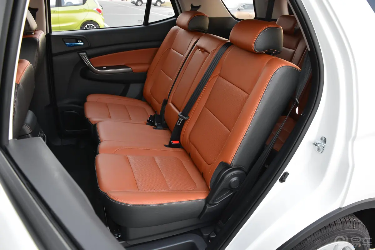 长安欧尚CX70CX70T 1.5T 手自一体 豪擎版后排座椅