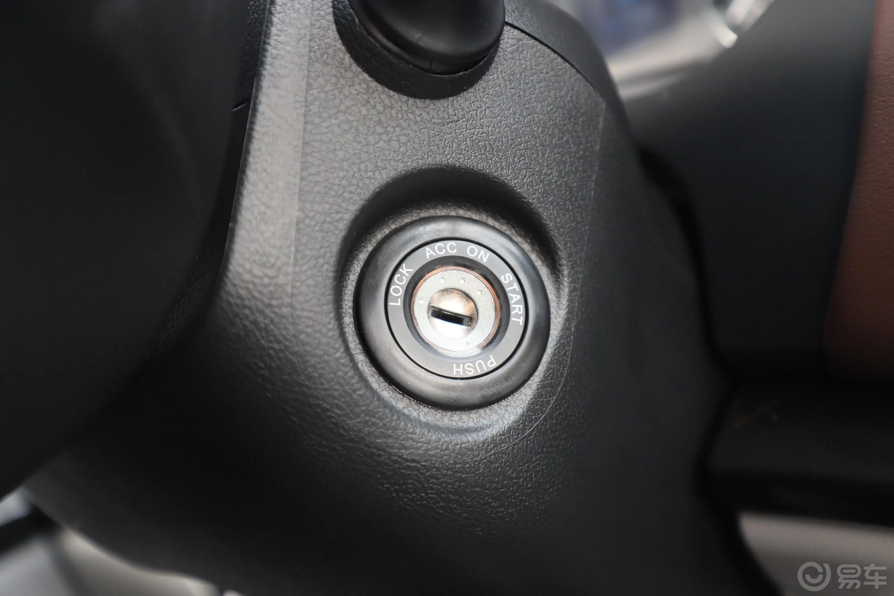 瑞风M52.0T 手动 商务版 汽油钥匙孔或一键启动按键