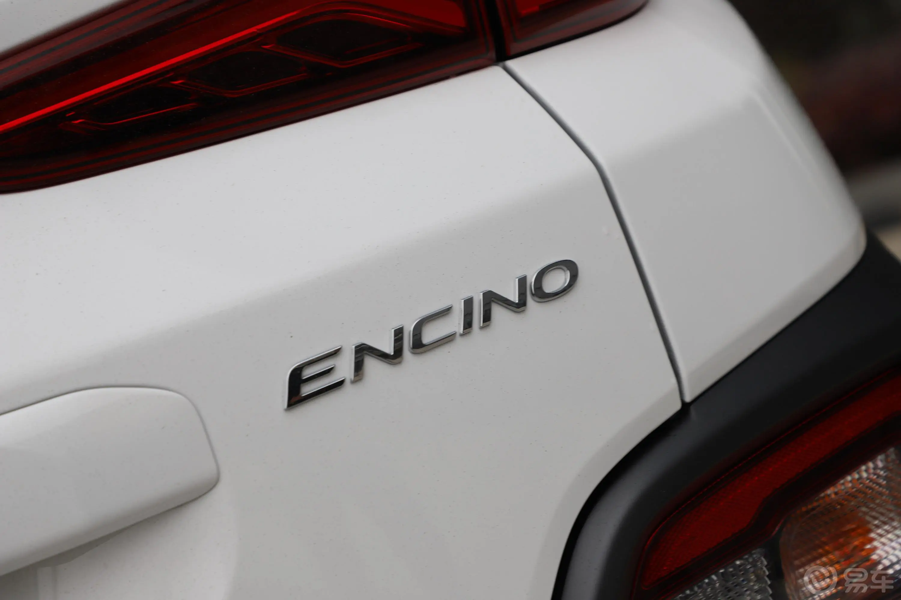 ENCINO 昂希诺1.6T 双离合 致跑版外观