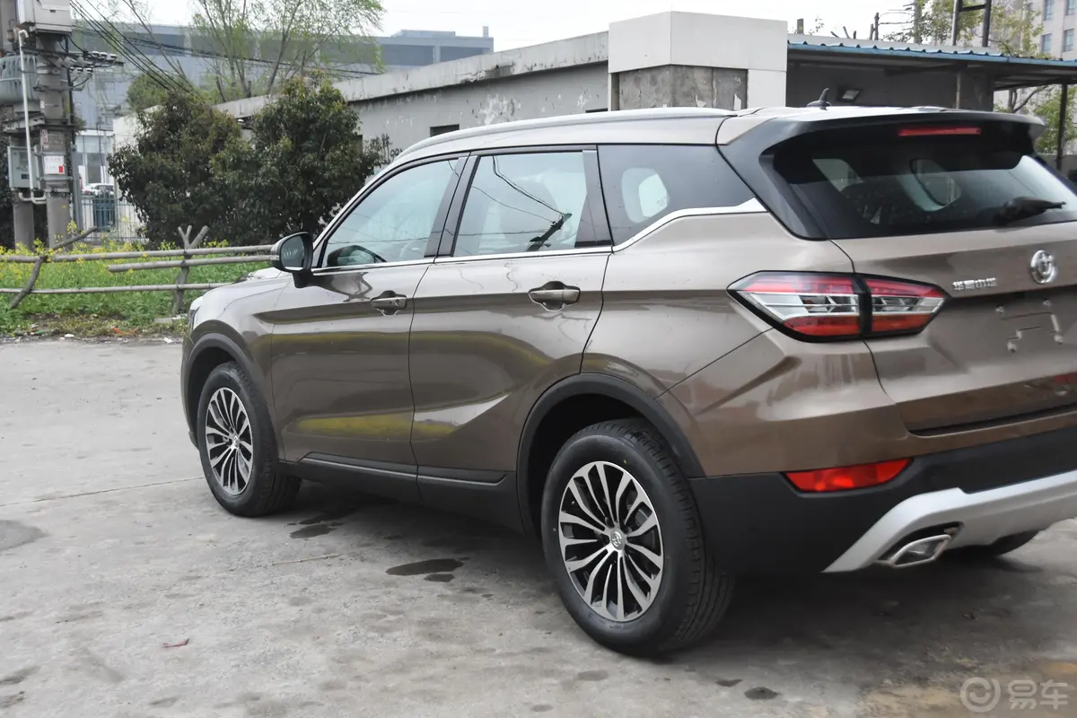 中华V61.5T 双离合 尊贵版外观