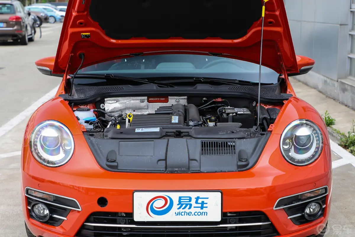 甲壳虫180TSI 乐动橙版发动机舱整体