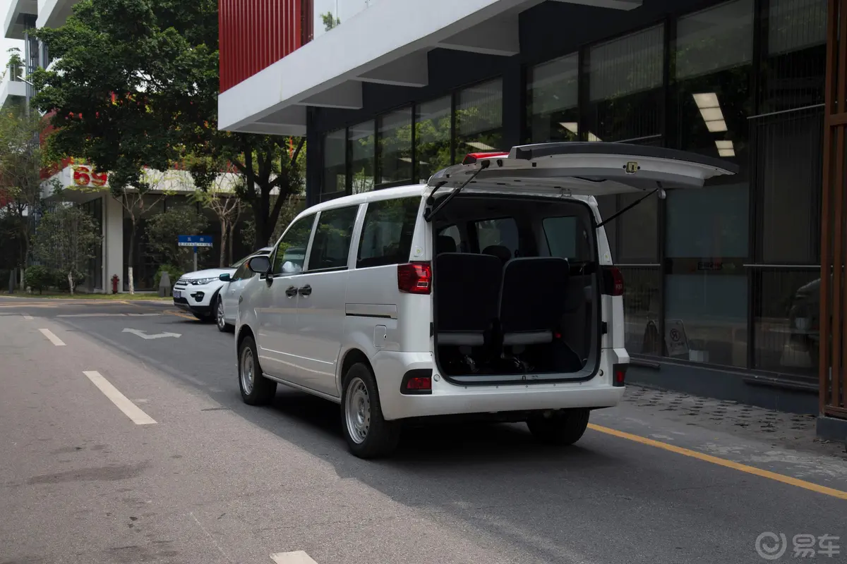 帅客1.5L 手动 标准型七座空间