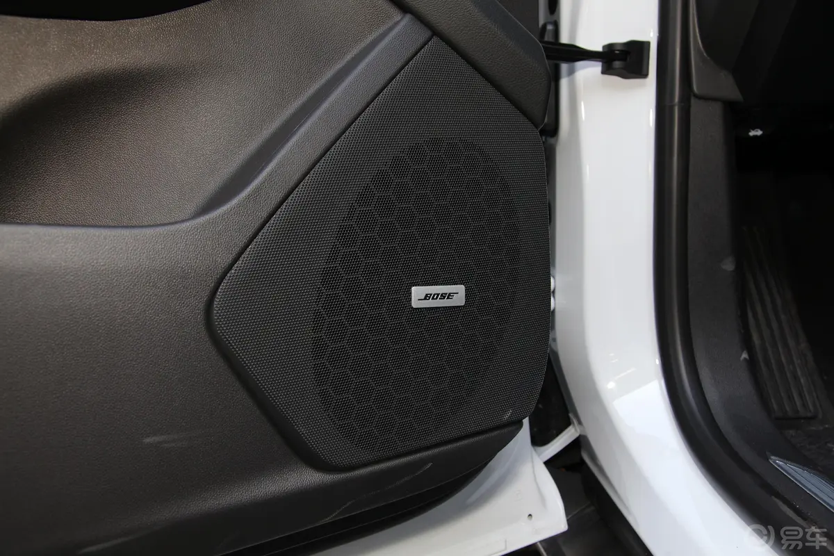 凯迪拉克XT528T 四驱 豪华型音响和品牌