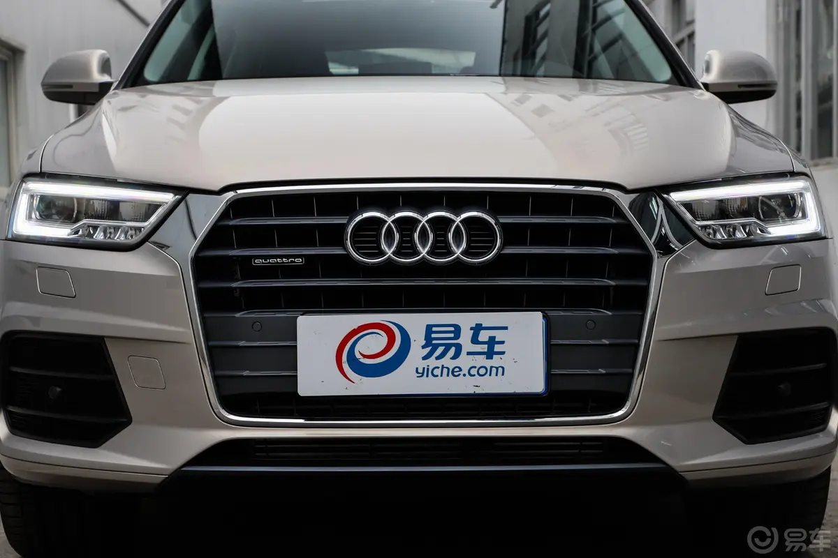 奥迪Q330周年纪念版 35 TFSI 运动版外观