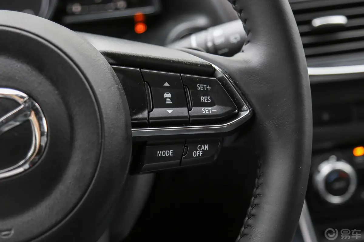 马自达CX-42.0L 手自一体 两驱 蓝天品位科技限量版 国V右侧方向盘功能按键