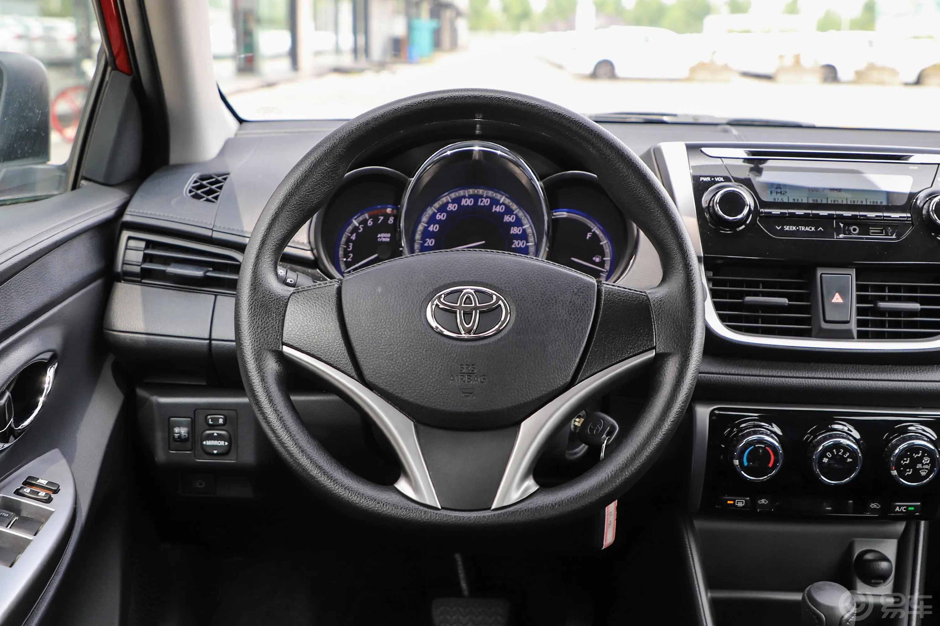 YARiS L 致炫1.5GS CVT 锐动版 国Ⅴ方向盘