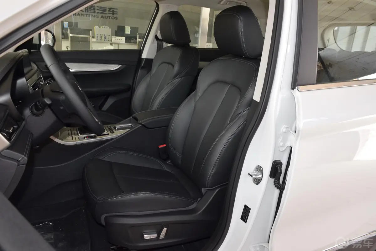 汉腾X51.5T 手动 豪华版 国V驾驶员座椅