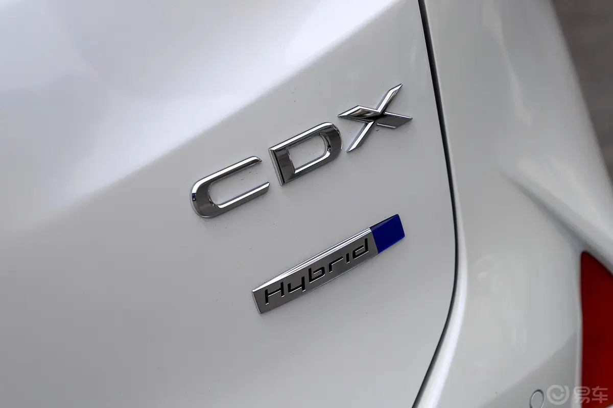 讴歌CDXSport Hybrid 2.0L 两驱 创享·魅版外观