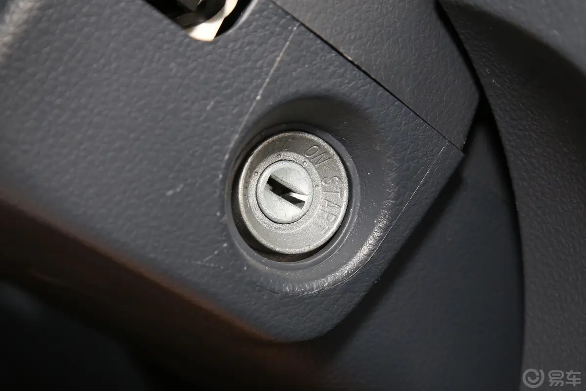 金杯T31.5L 手动单排标准型钥匙孔或一键启动按键
