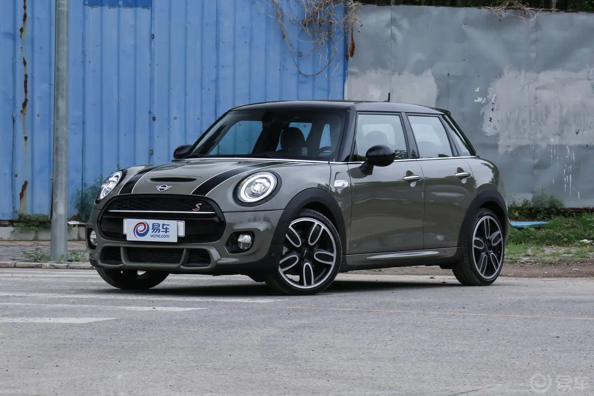 MINI2.0T COOPER S 双离合 赛车手 五门版外观