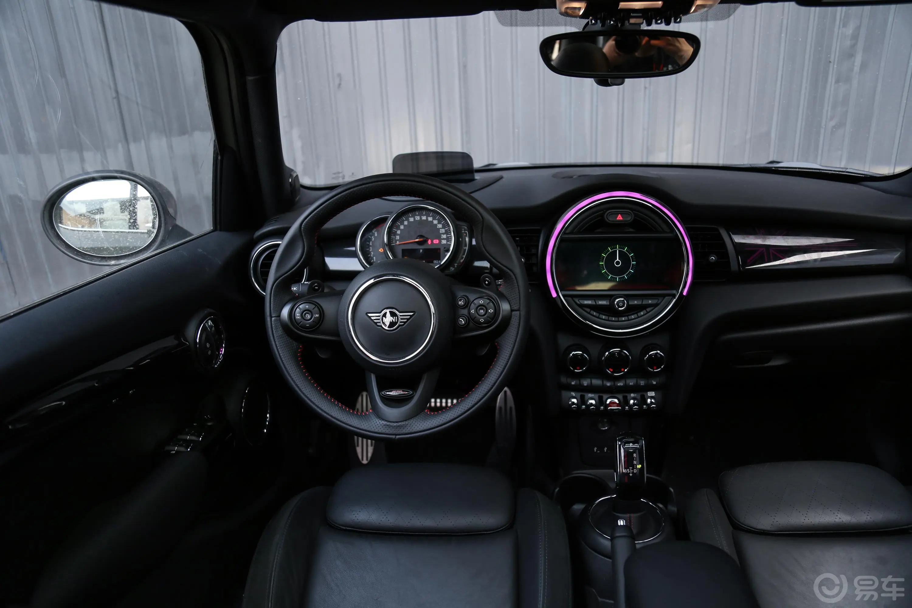 MINI2.0T COOPER S 双离合 赛车手 五门版内饰