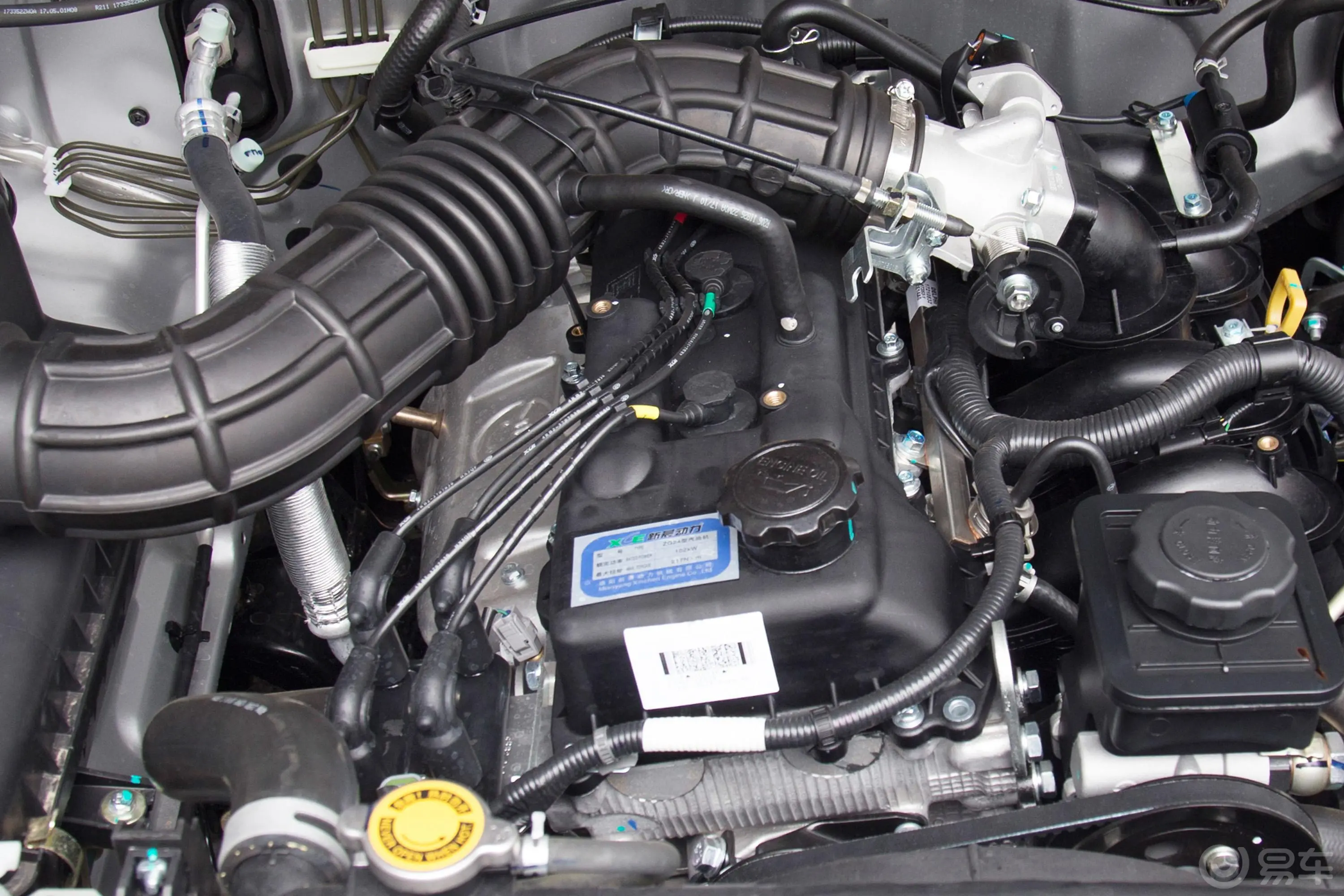 锐骐标箱 2.4L 手动 两驱 标准版 汽油 国V外观