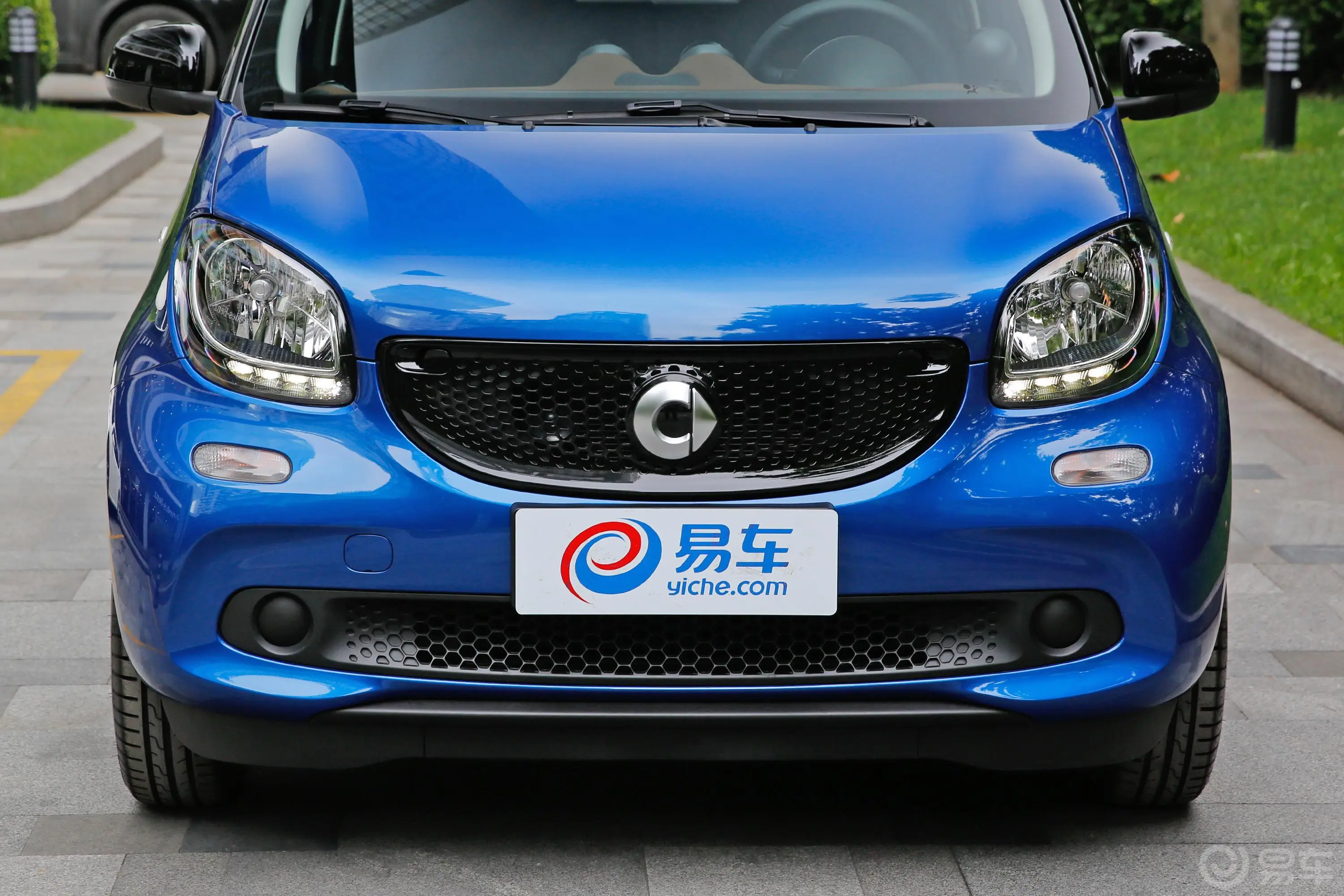 smart forfour0.9T 66千瓦风尚版外观