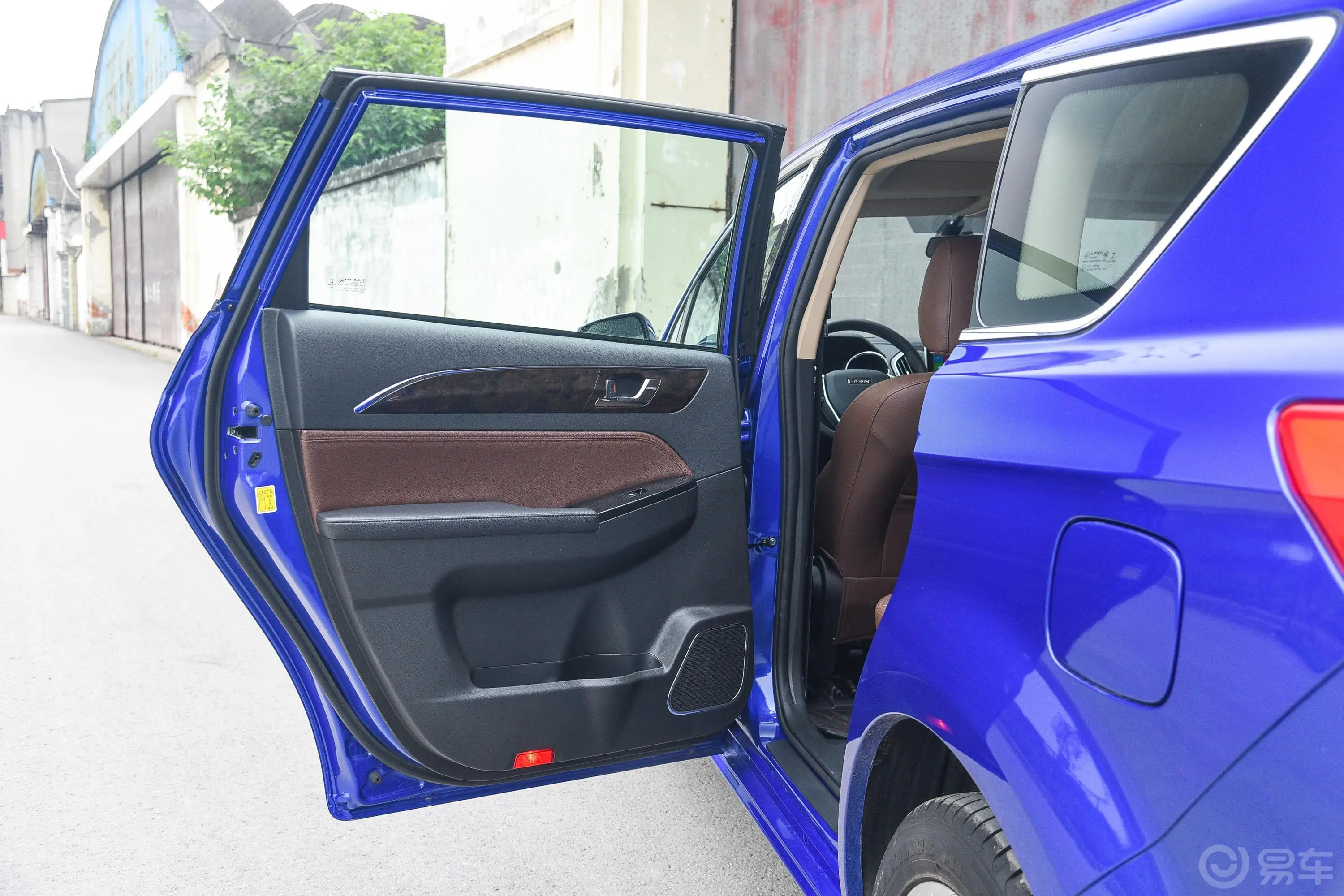轩朗1.8L 手动 舒适版驾驶员侧后车门