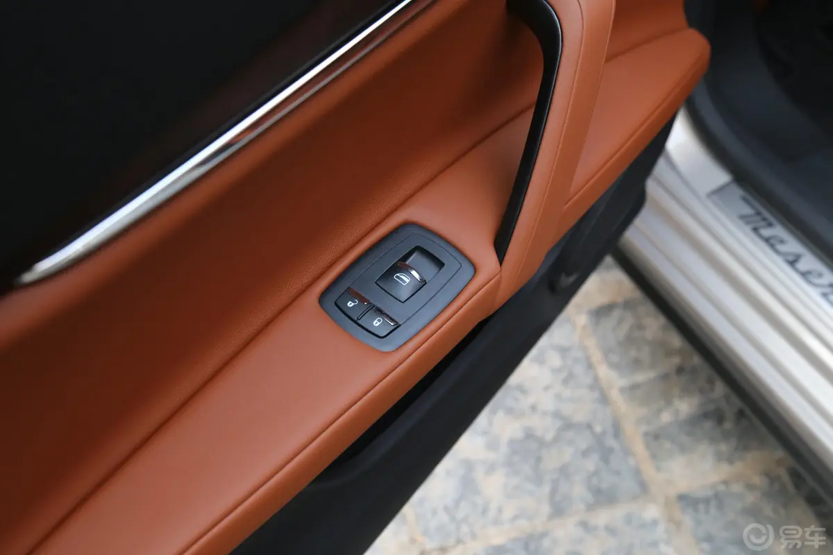 Quattroporte350Hp 标准版 国VI后车窗调节