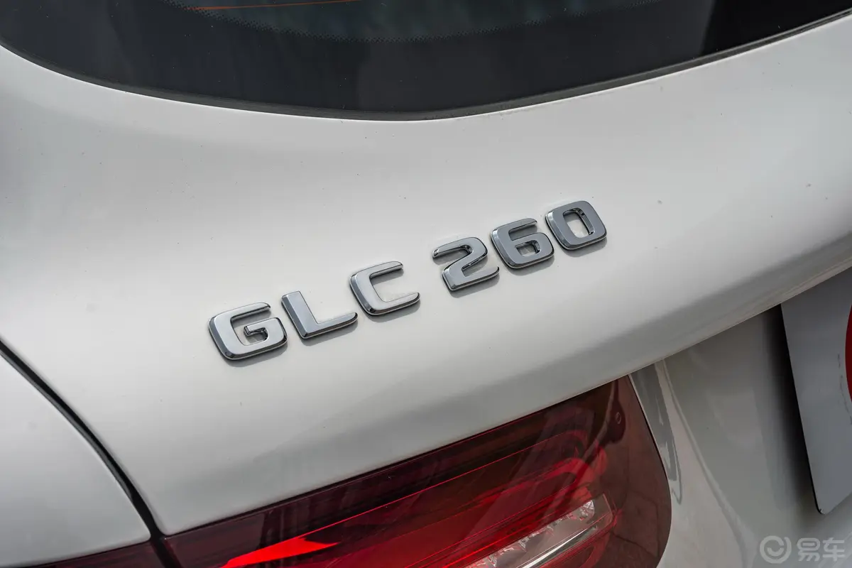 奔驰GLC改款 GLC 260 4MATIC 动感版外观