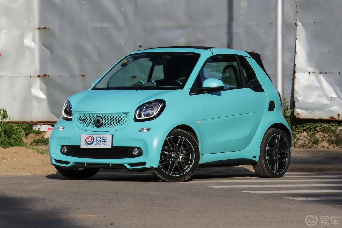 smart fortwo0.9T BRABUS敞篷专属定制版外观