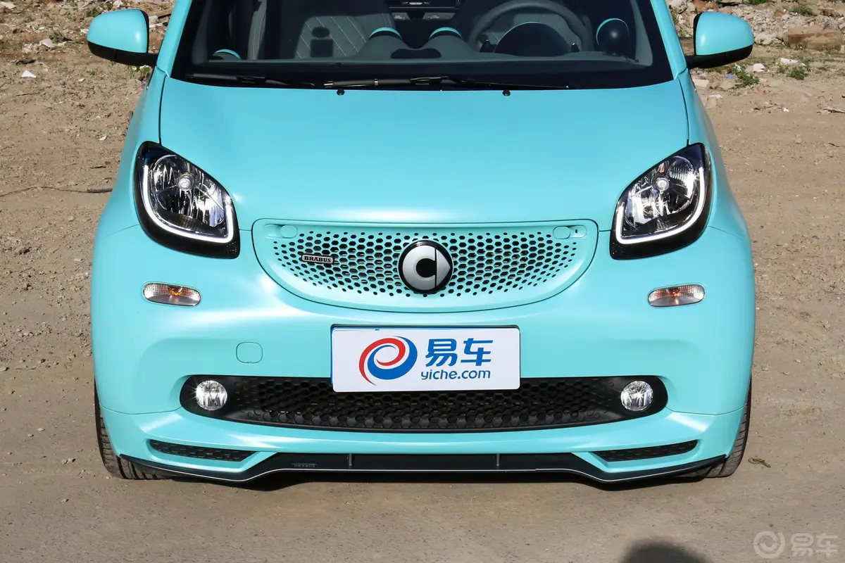 smart fortwo0.9T BRABUS敞篷专属定制版外观