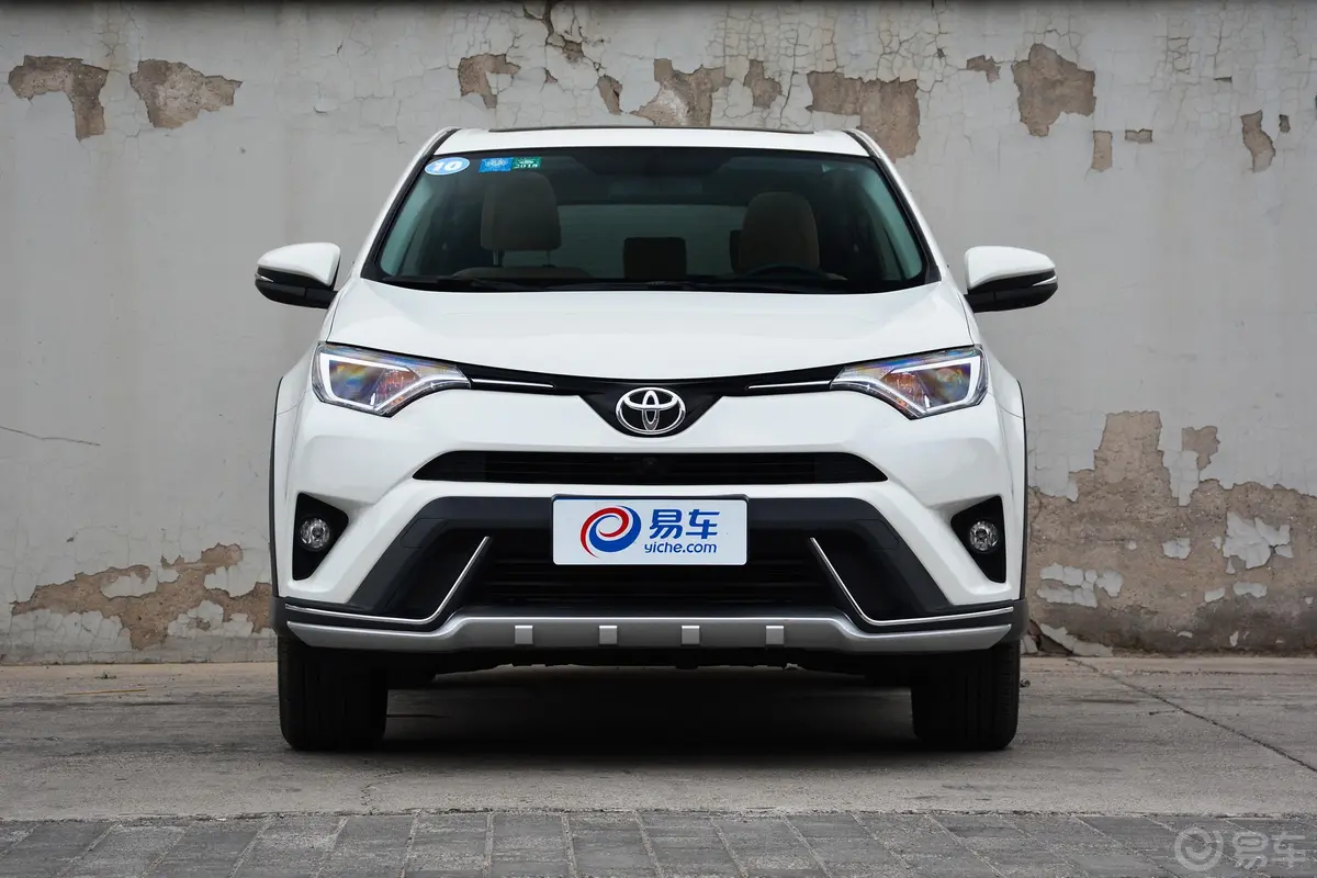 RAV4荣放2.0L CVT 两驱 风尚X版 国V正前水平