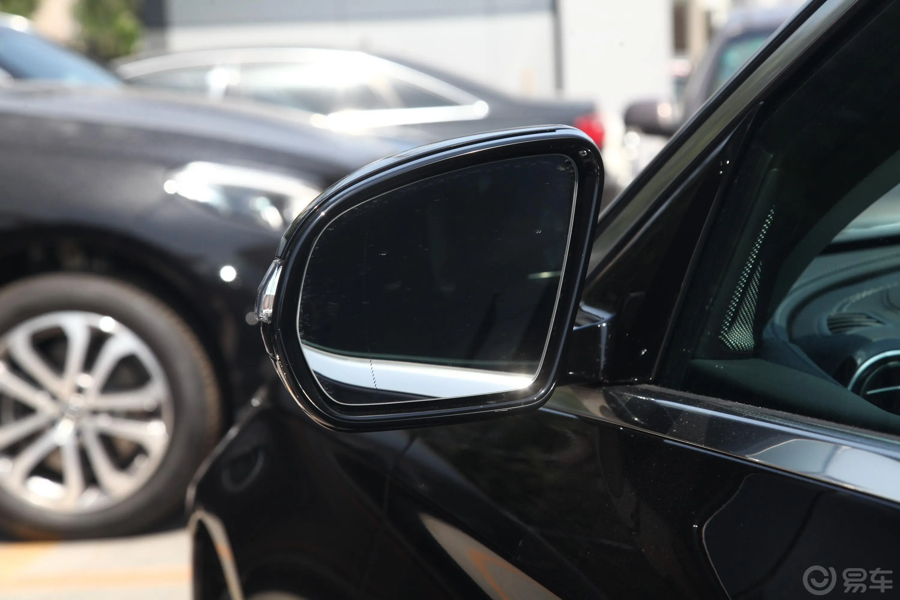 奔驰E级改款 E 200 L 4MATIC 运动轿车后视镜镜面