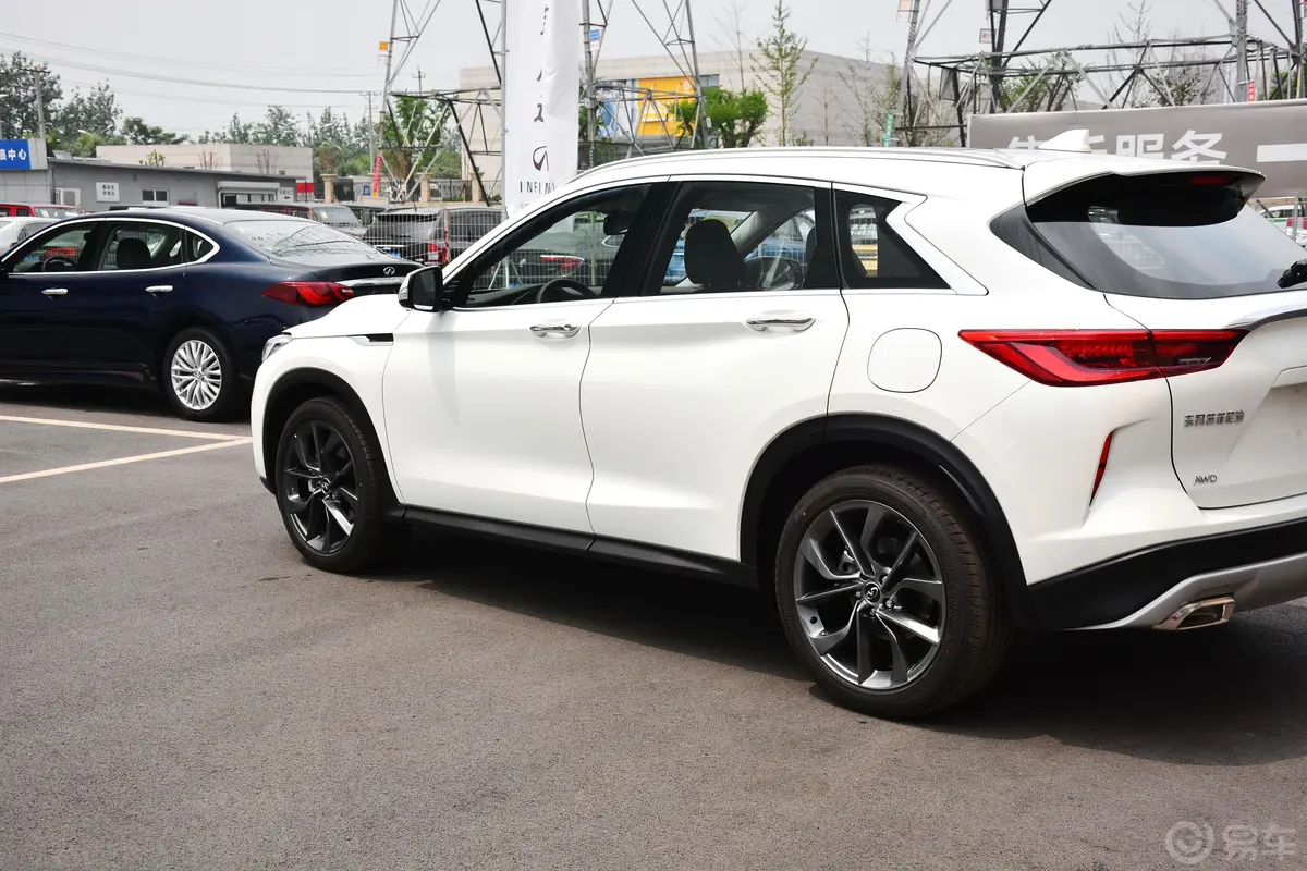 英菲尼迪QX502.0T 四驱 智能版外观