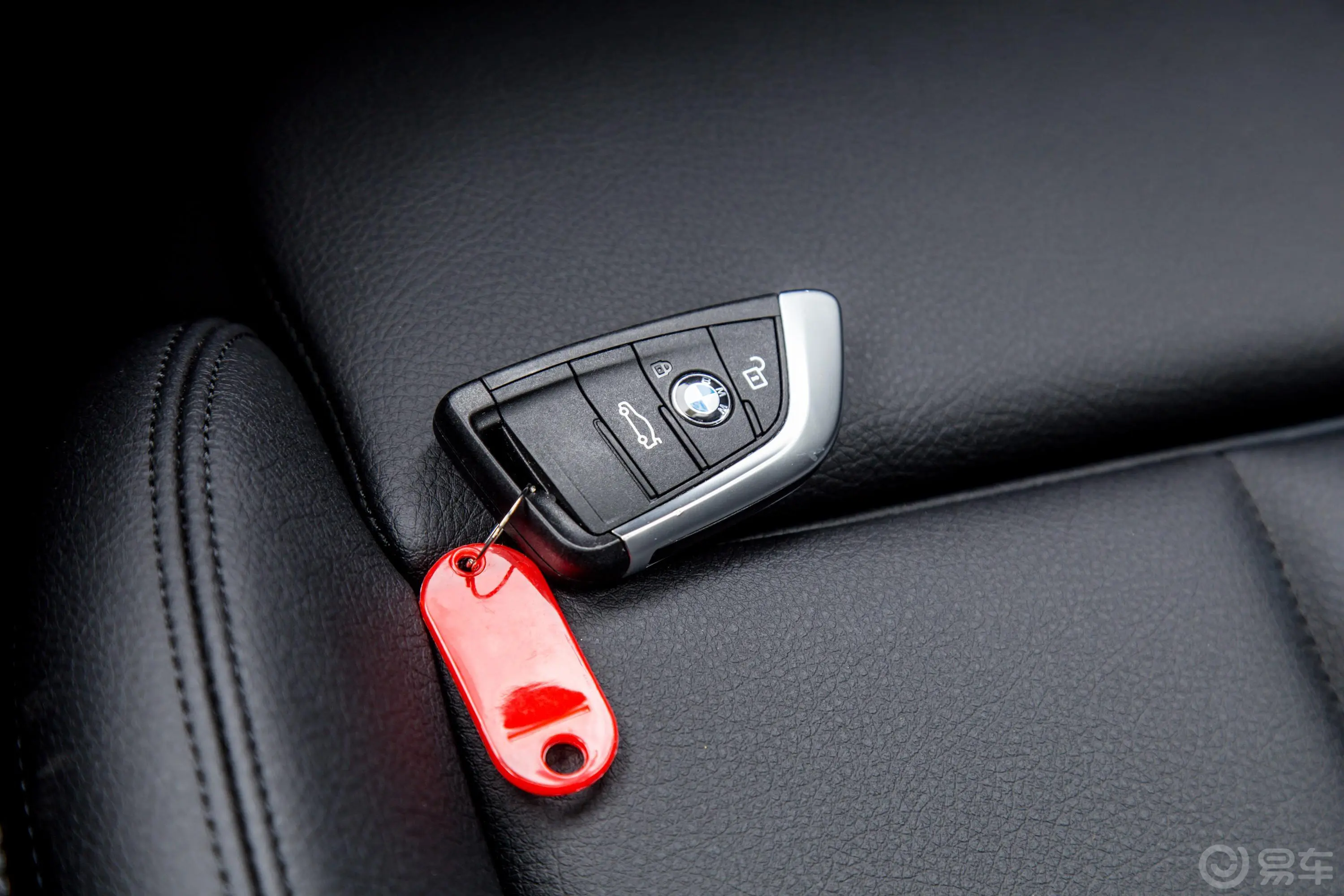 宝马2系旅行车218i 尊享版运动套装钥匙正面
