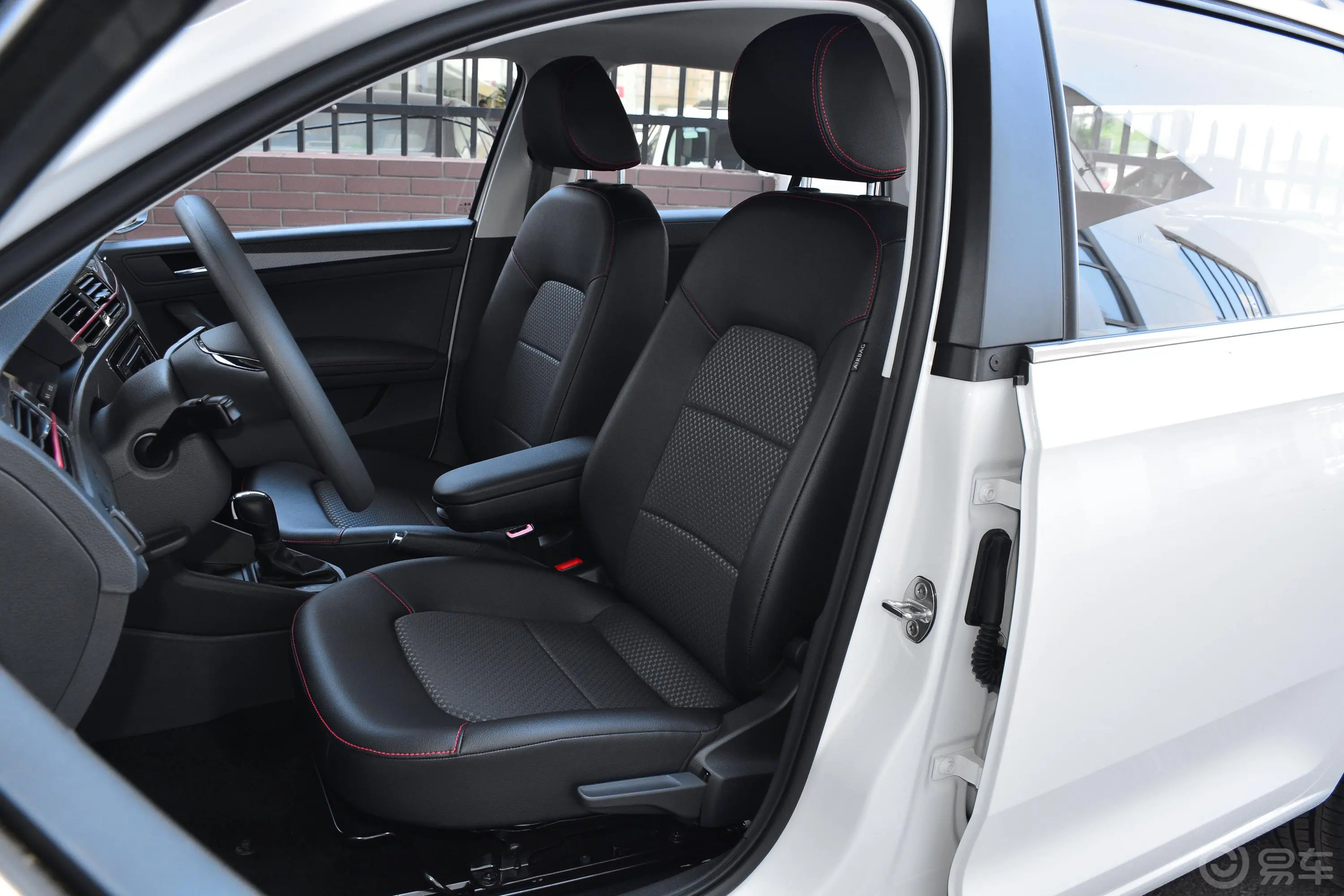 桑塔纳浩纳 1.6L 自动 舒适版驾驶员座椅