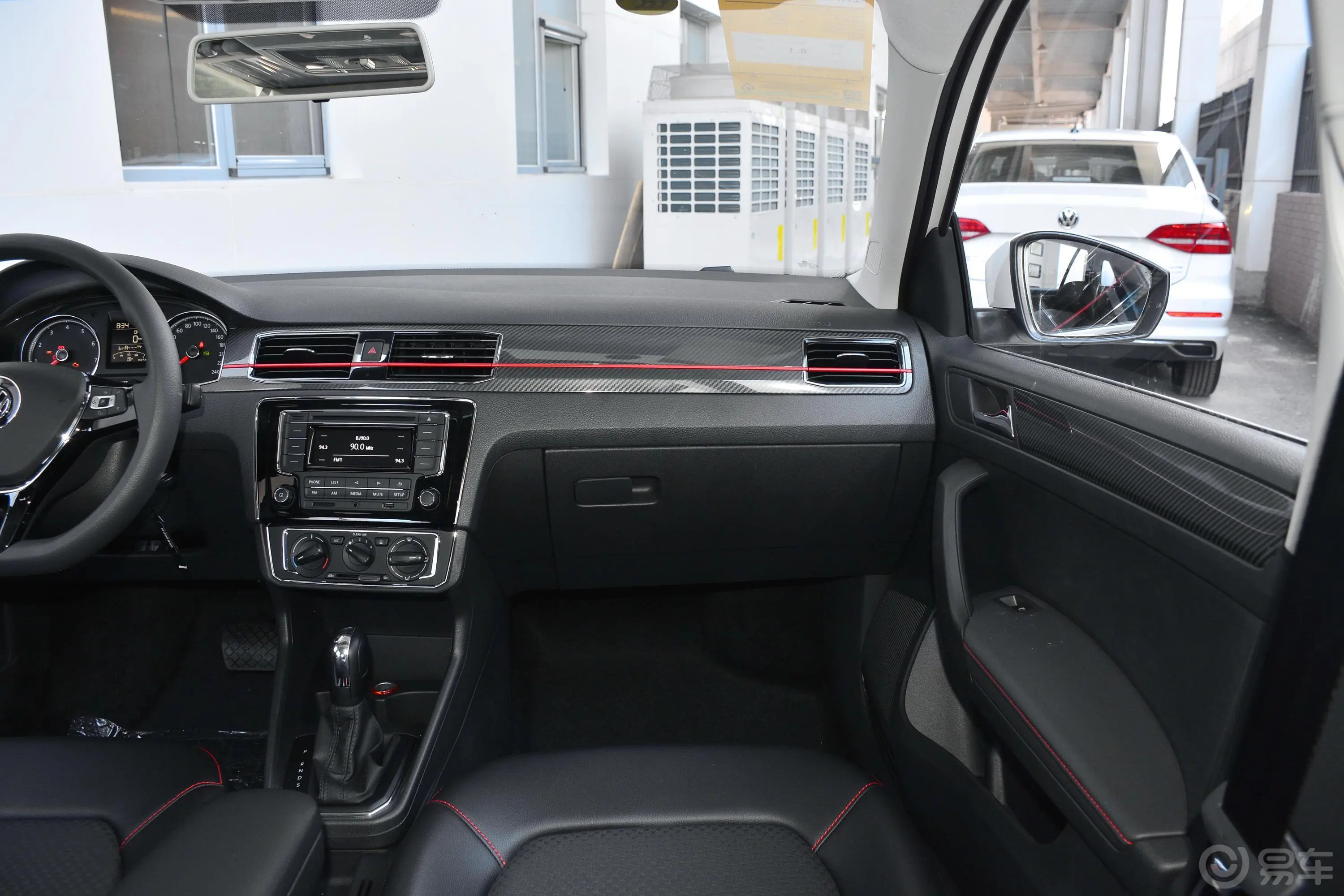 桑塔纳浩纳 1.6L 自动 舒适版副驾驶位区域