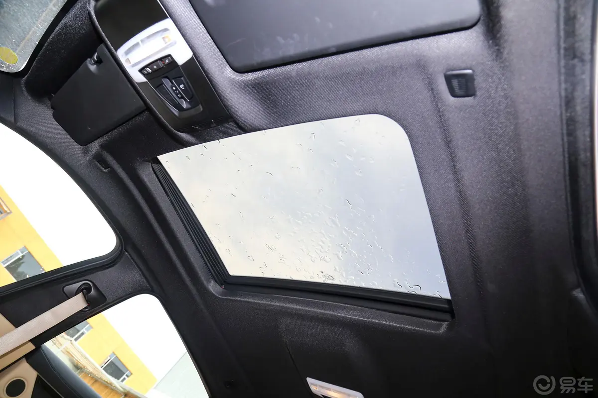 宝马X6xDrive35i M运动豪华版天窗内拍关闭