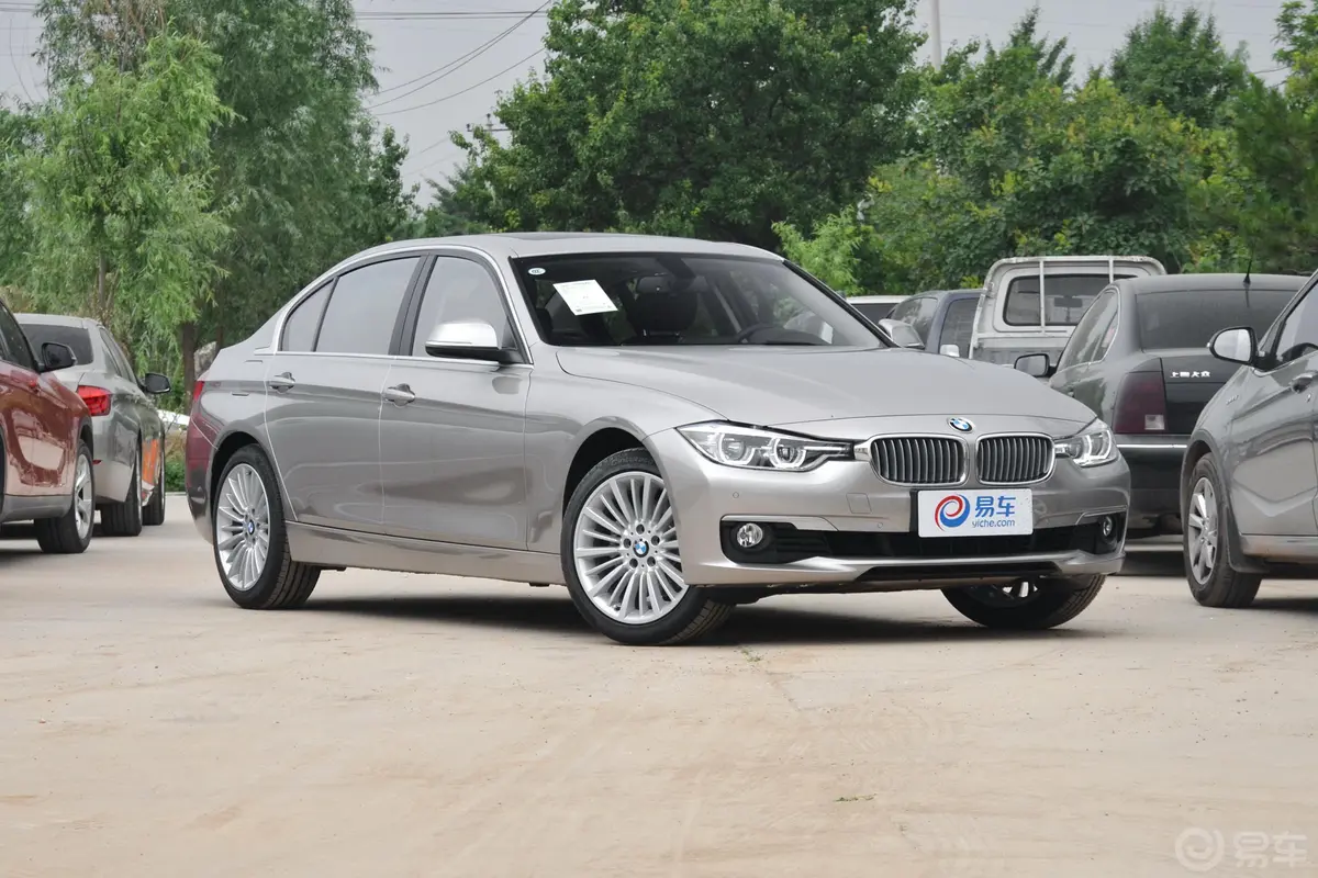 宝马3系320Li xDrive 时尚版外观