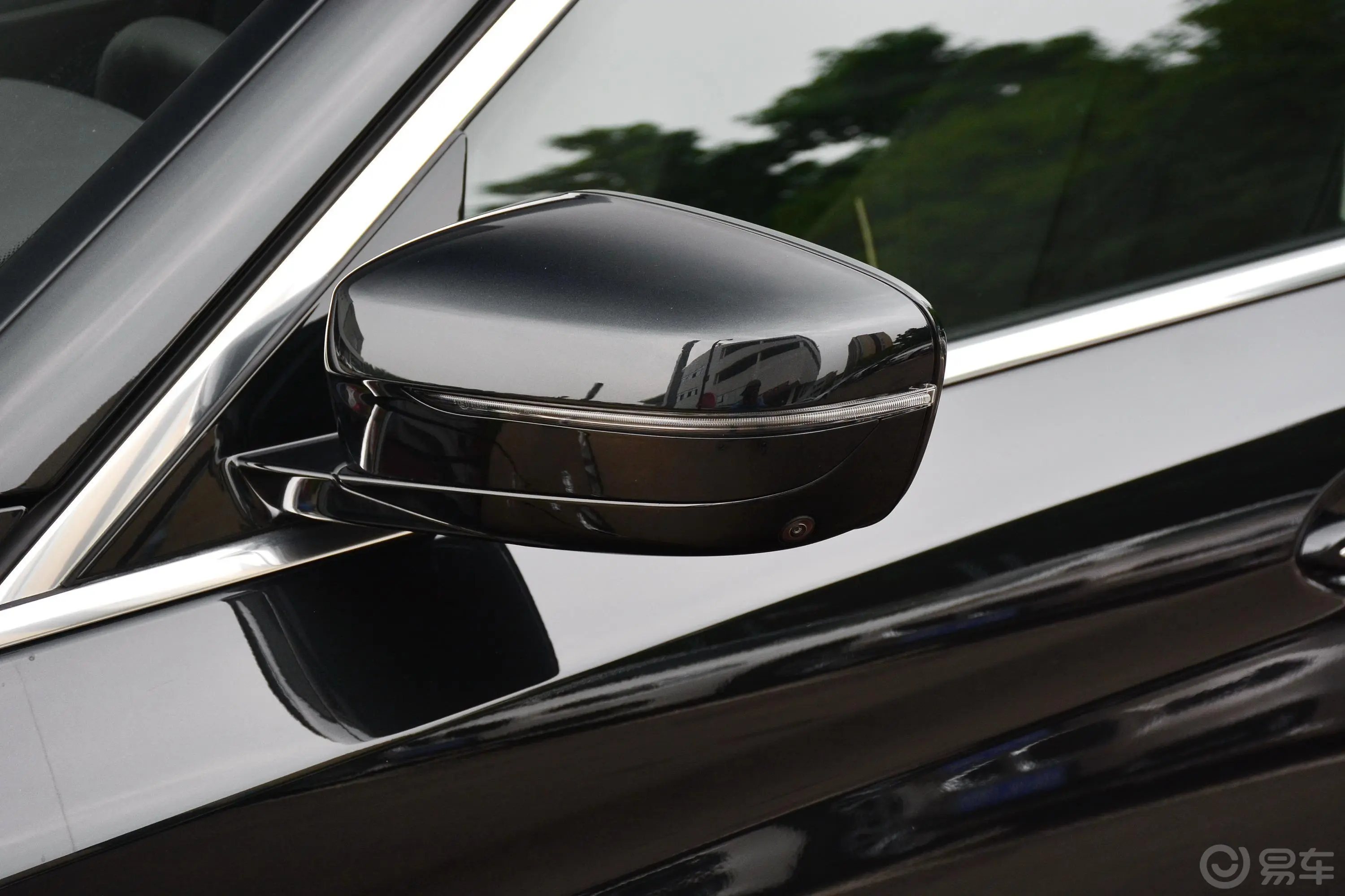 宝马5系改款 530Li xDrive 豪华套装主驾驶后视镜背面