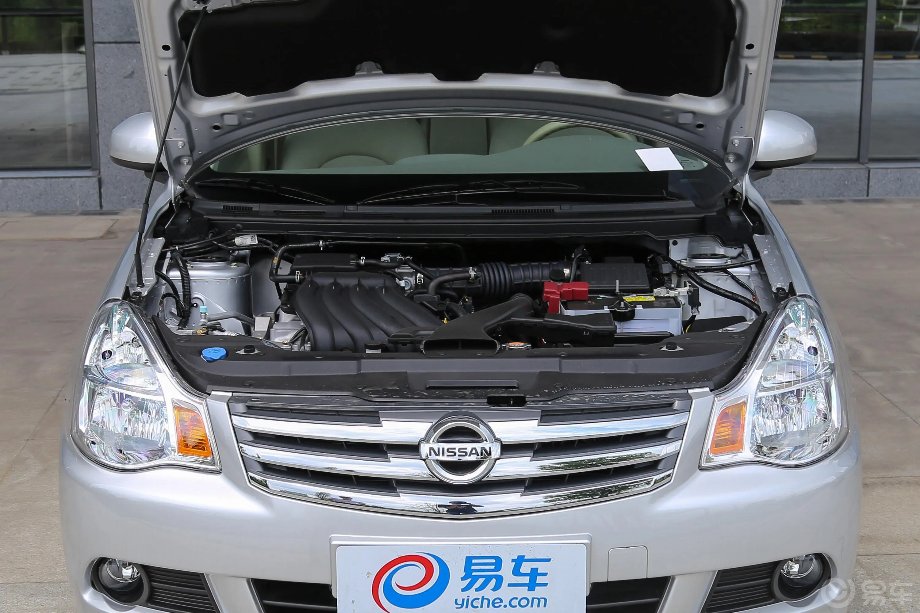 轩逸经典 1.6XE+ CVT 领先版发动机舱整体