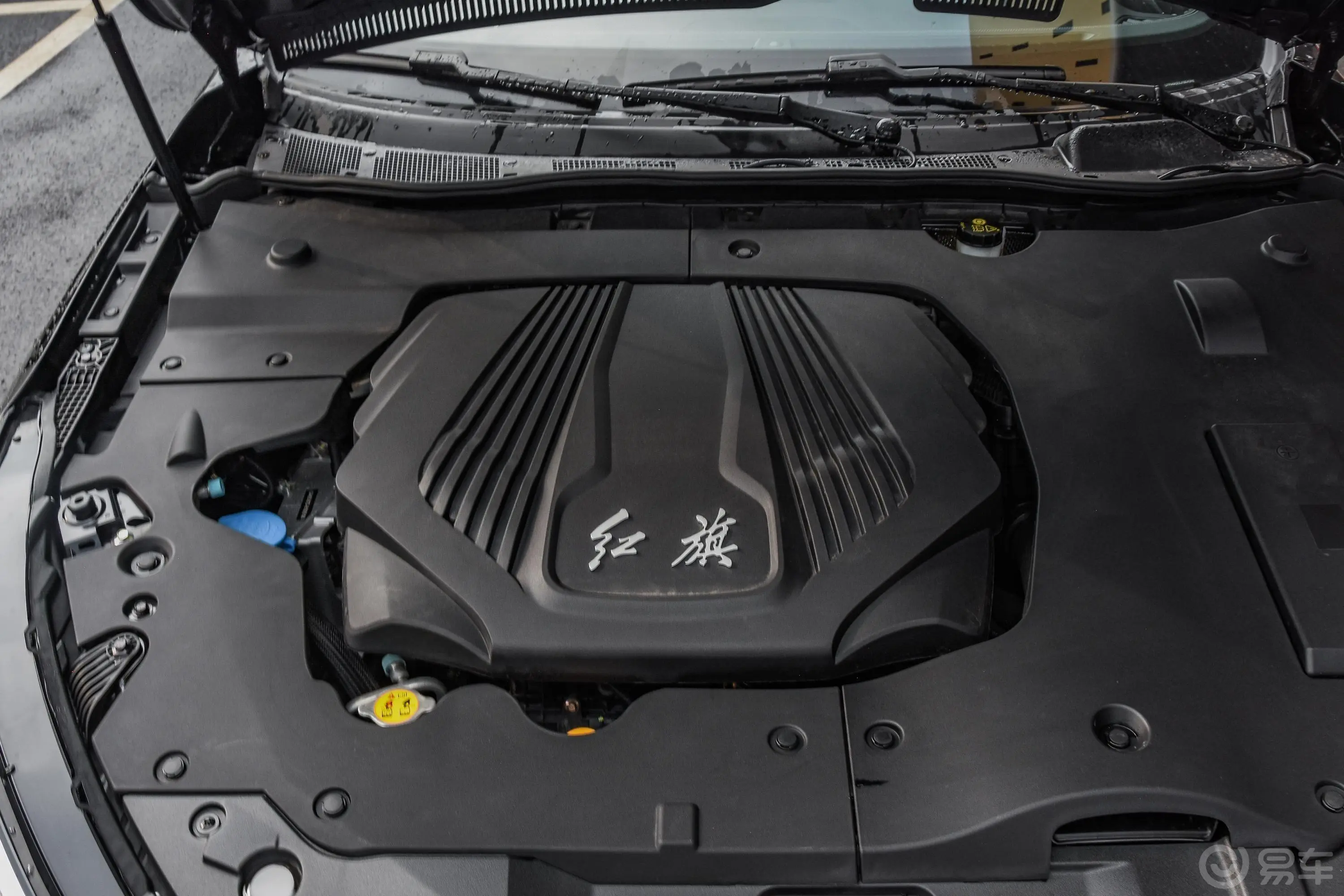 红旗H5经典1.8T 型动版外观