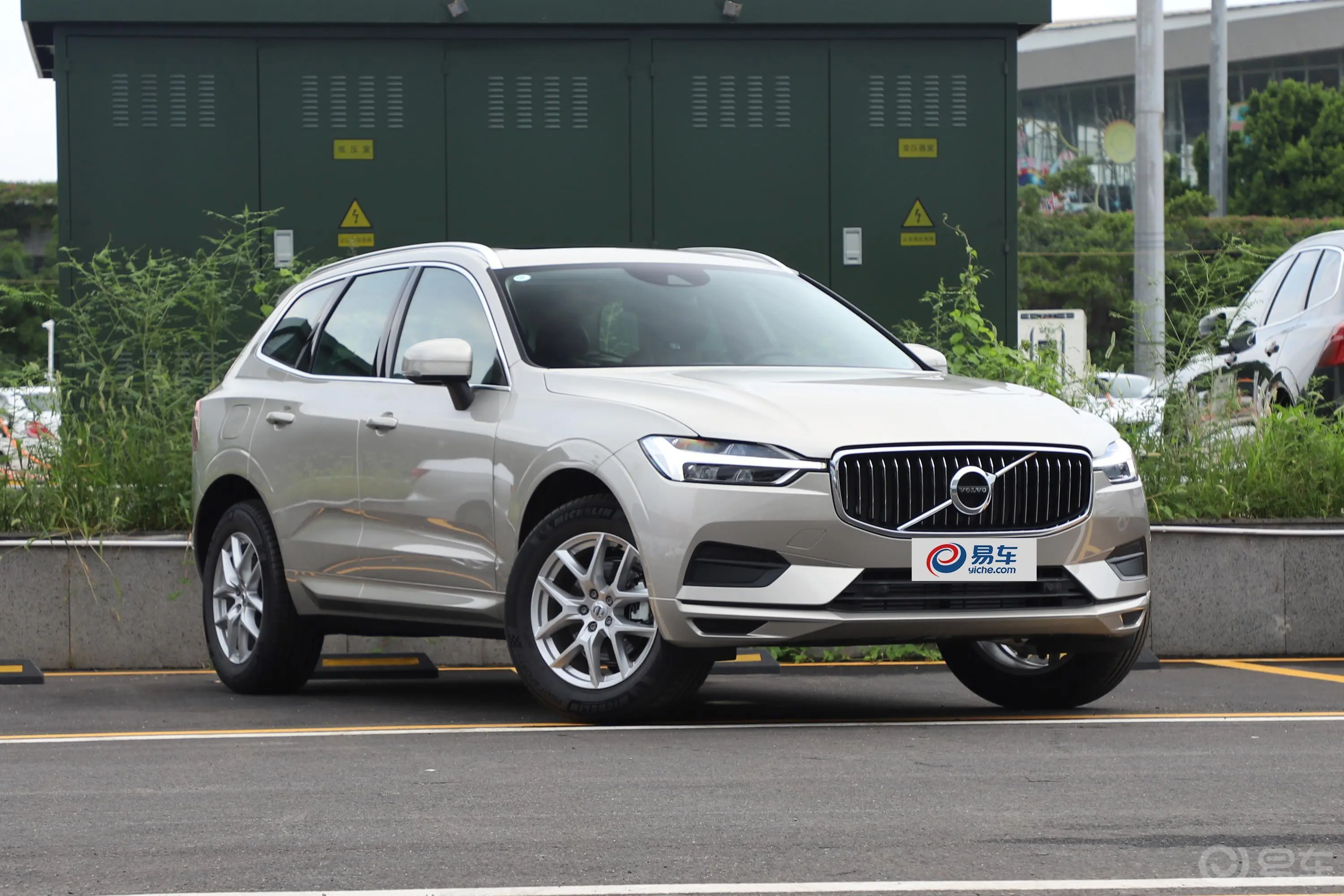 沃尔沃XC60T4 两驱 智逸版 国Ⅴ驾驶员侧后门把手