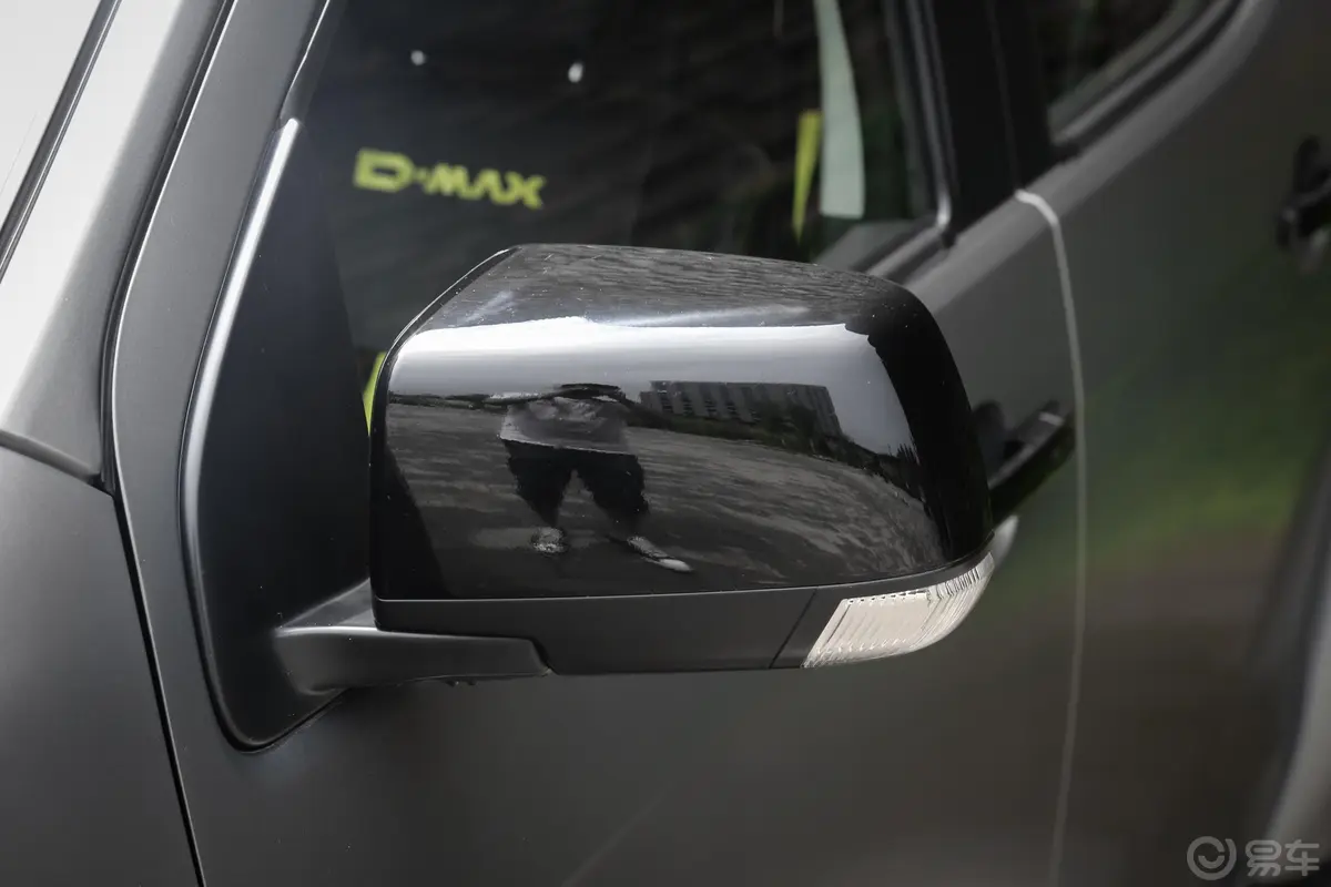 D-MAX3.0T 手自一体 四驱 X-POWER版 国V主驾驶后视镜背面