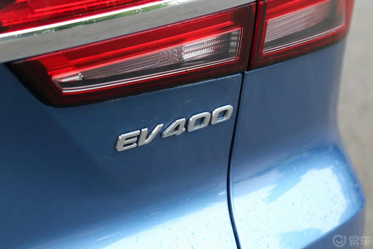 荣威ERX5 纯电动EV400 电动互联至尊版外观