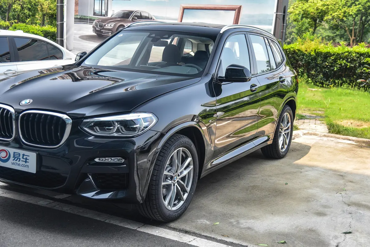 宝马X3xDrive 25i M运动套装 国V外观