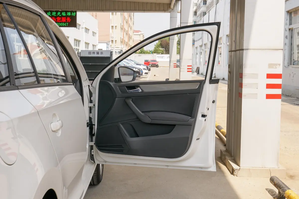 桑塔纳浩纳 1.6L 自动 风尚版副驾驶员车门