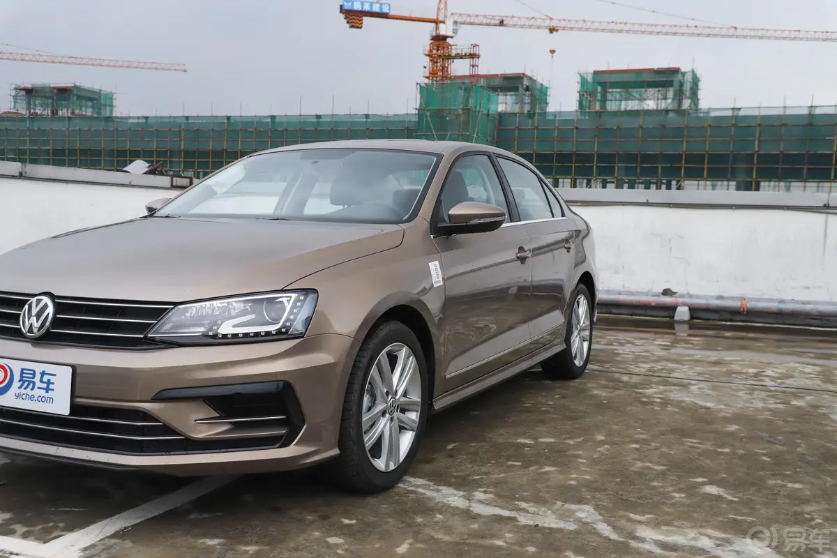 速腾280TSI 双离合 豪华版外观