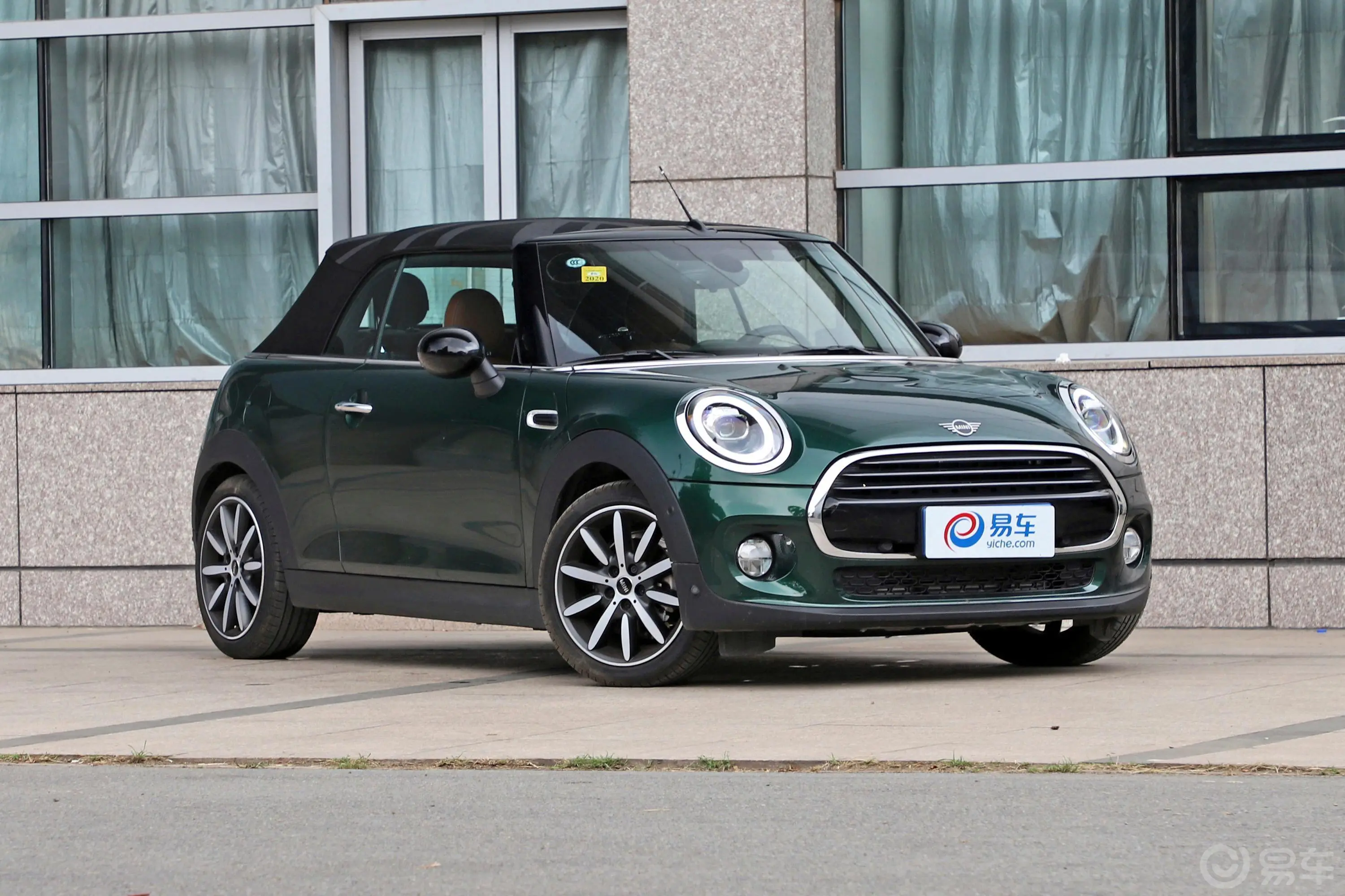 MINI CABRIO1.5T COOPER CABRIO 艺术家外观