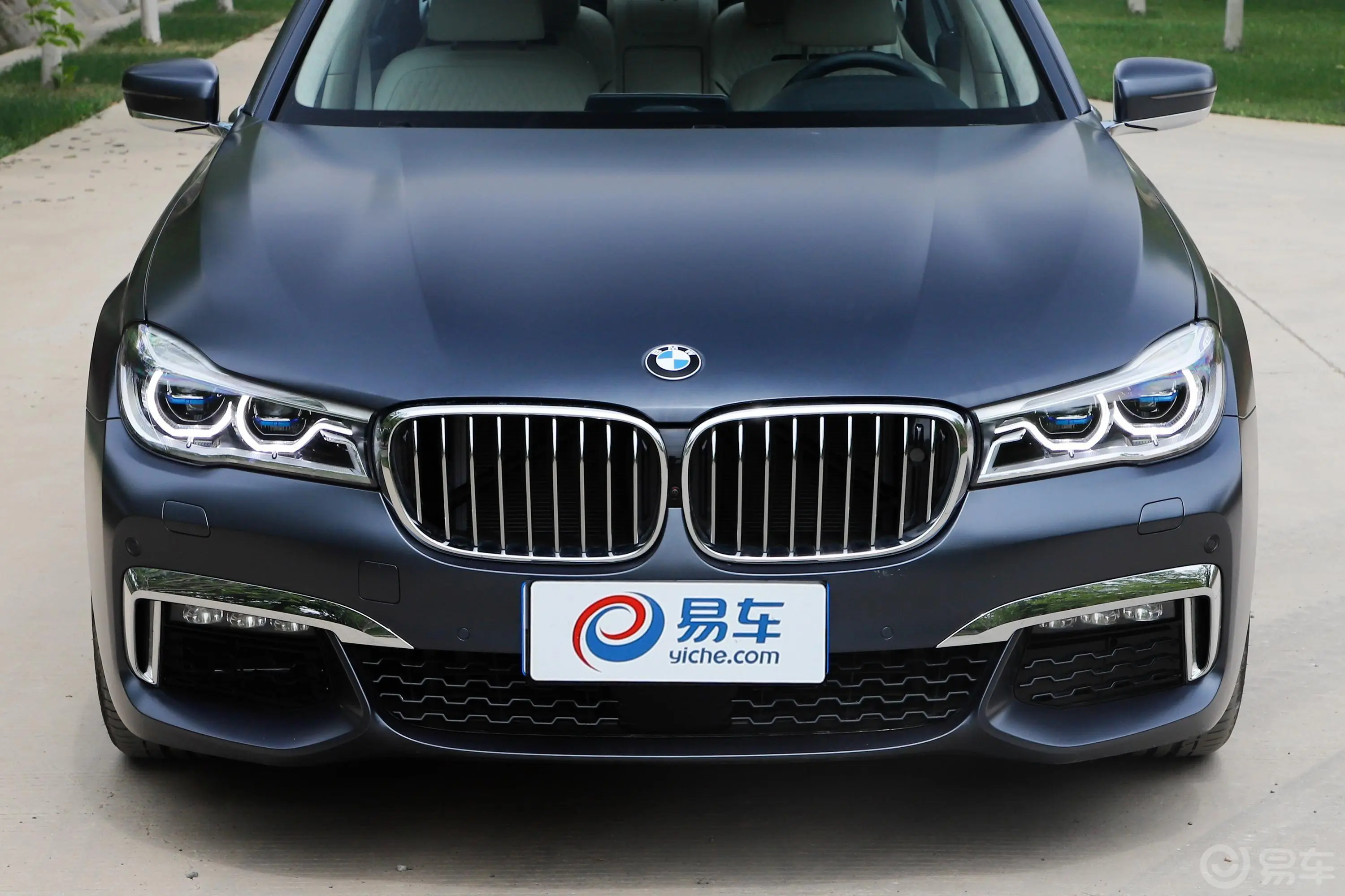 宝马7系750Li xDrive M运动套装外观